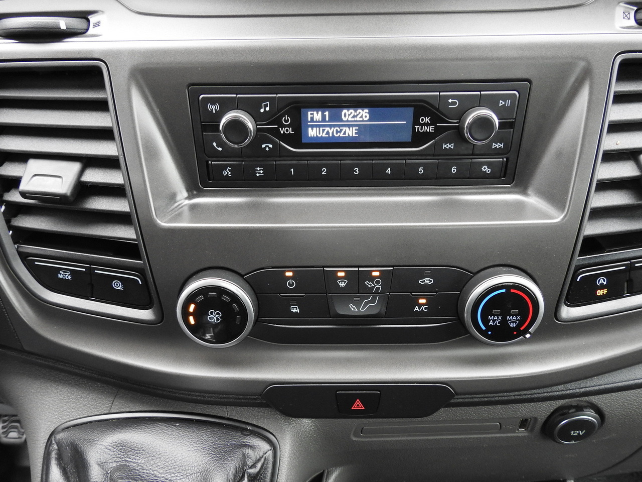 Бус самосвал FORD TRANSIT TIPPER LED LIGHTS TWIN WHEELS AIR CONDITIONING  130HP: снимка 38