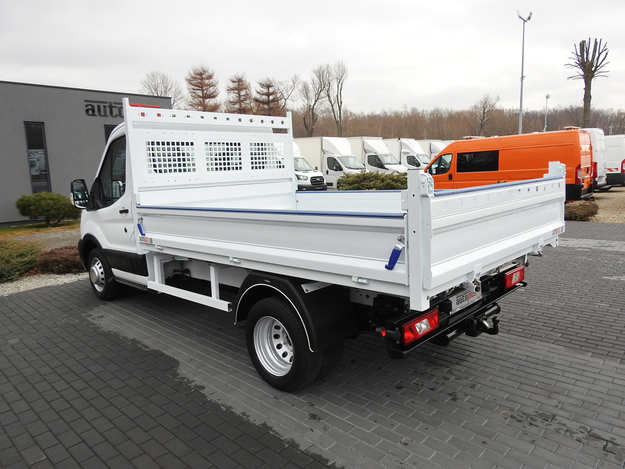 Бус самосвал FORD TRANSIT TIPPER LED LIGHTS TWIN WHEELS AIR CONDITIONING  130HP: снимка 9