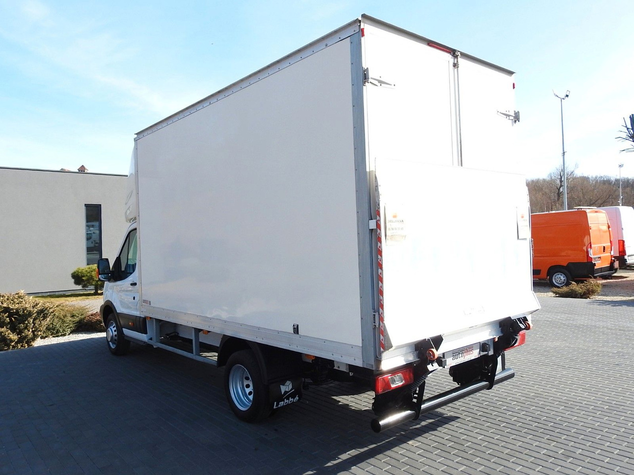 Лекотоварен автомобил фургон Ford TRANSIT  KOFFER AUFZUG 8 PALETTEN TEMPOMAT LED: снимка 10