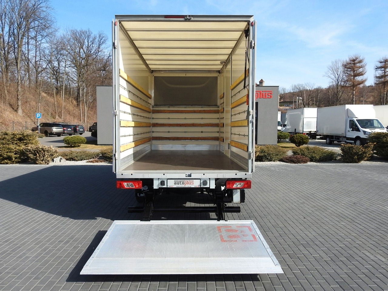 Лекотоварен автомобил фургон Ford TRANSIT  KOFFER AUFZUG 8 PALETTEN TEMPOMAT LED: снимка 12