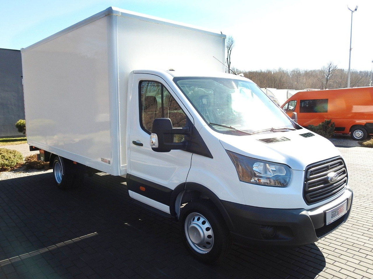 Ford TRANSIT KOFFER AUFZUG 8 PALETTEN ZWILLINGSRÄDER - Лекотоварен автомобил фургон: снимка 4 Ford TRANSIT KOFFER AUFZUG 8 PALETTEN ZWILLINGSRÄDER - Лекотоварен автомобил фургон: снимка 4