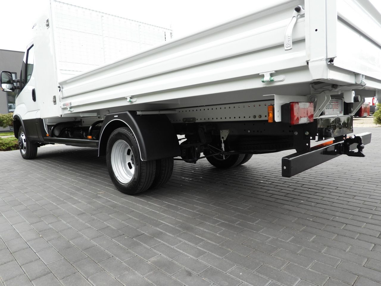 Лизинг на IVECO DAILY 35C14 TIPPER CRUISE CONTROL TWIN WHEELS 140HP IVECO DAILY 35C14 TIPPER CRUISE CONTROL TWIN WHEELS 140HP: снимка 16 Лизинг на IVECO DAILY 35C14 TIPPER CRUISE CONTROL TWIN WHEELS 140HP IVECO DAILY 35C14 TIPPER CRUISE CONTROL TWIN WHEELS 140HP: снимка 16