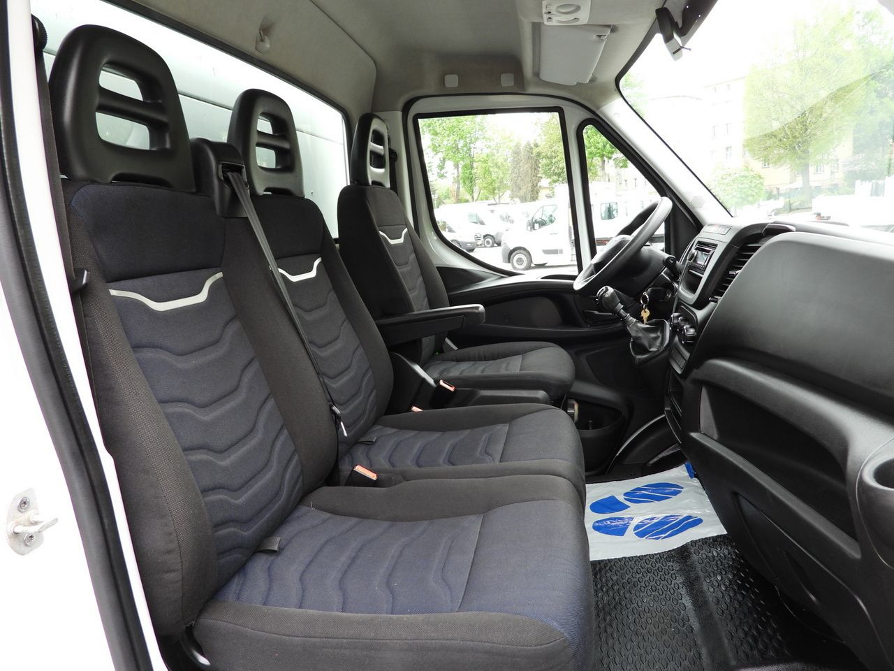 Лизинг на IVECO DAILY 35C14 TIPPER CRUISE CONTROL TWIN WHEELS 140HP IVECO DAILY 35C14 TIPPER CRUISE CONTROL TWIN WHEELS 140HP: снимка 38 Лизинг на IVECO DAILY 35C14 TIPPER CRUISE CONTROL TWIN WHEELS 140HP IVECO DAILY 35C14 TIPPER CRUISE CONTROL TWIN WHEELS 140HP: снимка 38
