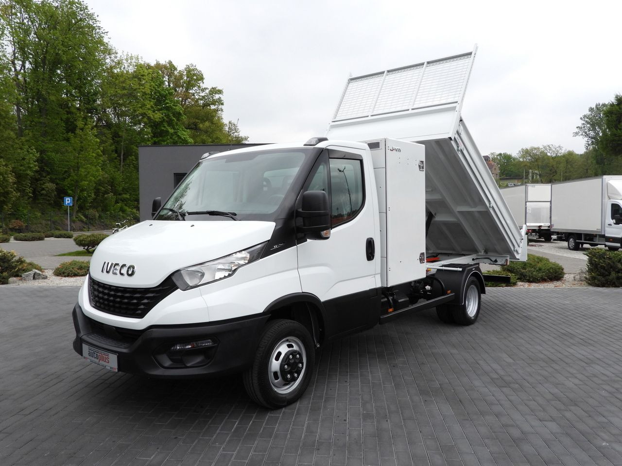 Лизинг на IVECO DAILY 35C14 TIPPER CRUISE CONTROL TWIN WHEELS 140HP IVECO DAILY 35C14 TIPPER CRUISE CONTROL TWIN WHEELS 140HP: снимка 18 Лизинг на IVECO DAILY 35C14 TIPPER CRUISE CONTROL TWIN WHEELS 140HP IVECO DAILY 35C14 TIPPER CRUISE CONTROL TWIN WHEELS 140HP: снимка 18