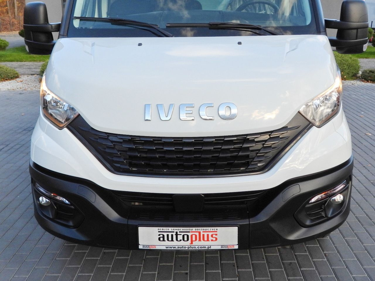 IVECO DAILY 35C14 TIPPER CRUISE CONTROL TWIN WHEELS AIR CONDITIONING 140HP - Бус самосвал: снимка 5 IVECO DAILY 35C14 TIPPER CRUISE CONTROL TWIN WHEELS AIR CONDITIONING 140HP - Бус самосвал: снимка 5