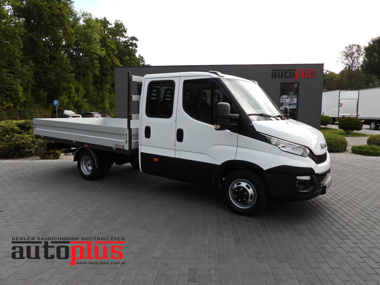 IVECO DAILY 35C17 STAKE BODY DOUBLE CABIN DOKA 7 SEATS CRUISE CONTROL TWIN WHEELS AIR CONDITIONING 170HP - Бус с двойна кабина: снимка 1 IVECO DAILY 35C17 STAKE BODY DOUBLE CABIN DOKA 7 SEATS CRUISE CONTROL TWIN WHEELS AIR CONDITIONING 170HP - Бус с двойна кабина: снимка 1