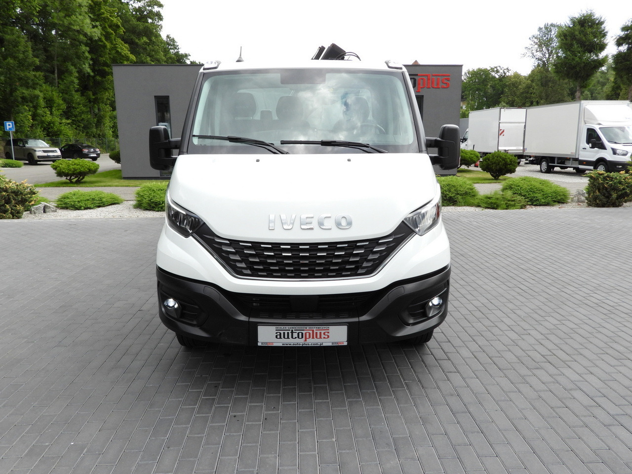IVECO DAILY 35C18 THREE-WAY TIPPER 3 HDS SEATS CRUISE CONTROL LED LIGHTS AUTOMATIC TRANSMISSION HI-MATIC TWIN WHEELS AIR CONDITIONING 180HP - Бус самосвал: снимка 5 IVECO DAILY 35C18 THREE-WAY TIPPER 3 HDS SEATS CRUISE CONTROL LED LIGHTS AUTOMATIC TRANSMISSION HI-MATIC TWIN WHEELS AIR CONDITIONING 180HP - Бус самосвал: снимка 5