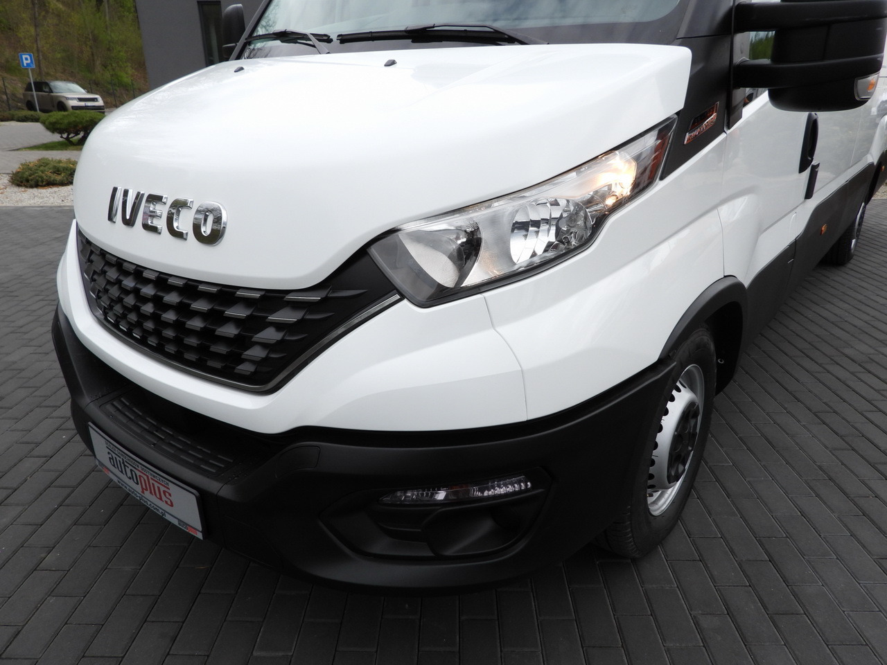 Хладилен бус IVECO DAILY 35S14 REFRIGERATOR VAN 0*C POWER SUPPLY 230V CRUISE CONTROL AUTOMATIC TRANSMISSION HI-MATIC AIR CONDITIONING  140HP: снимка 19