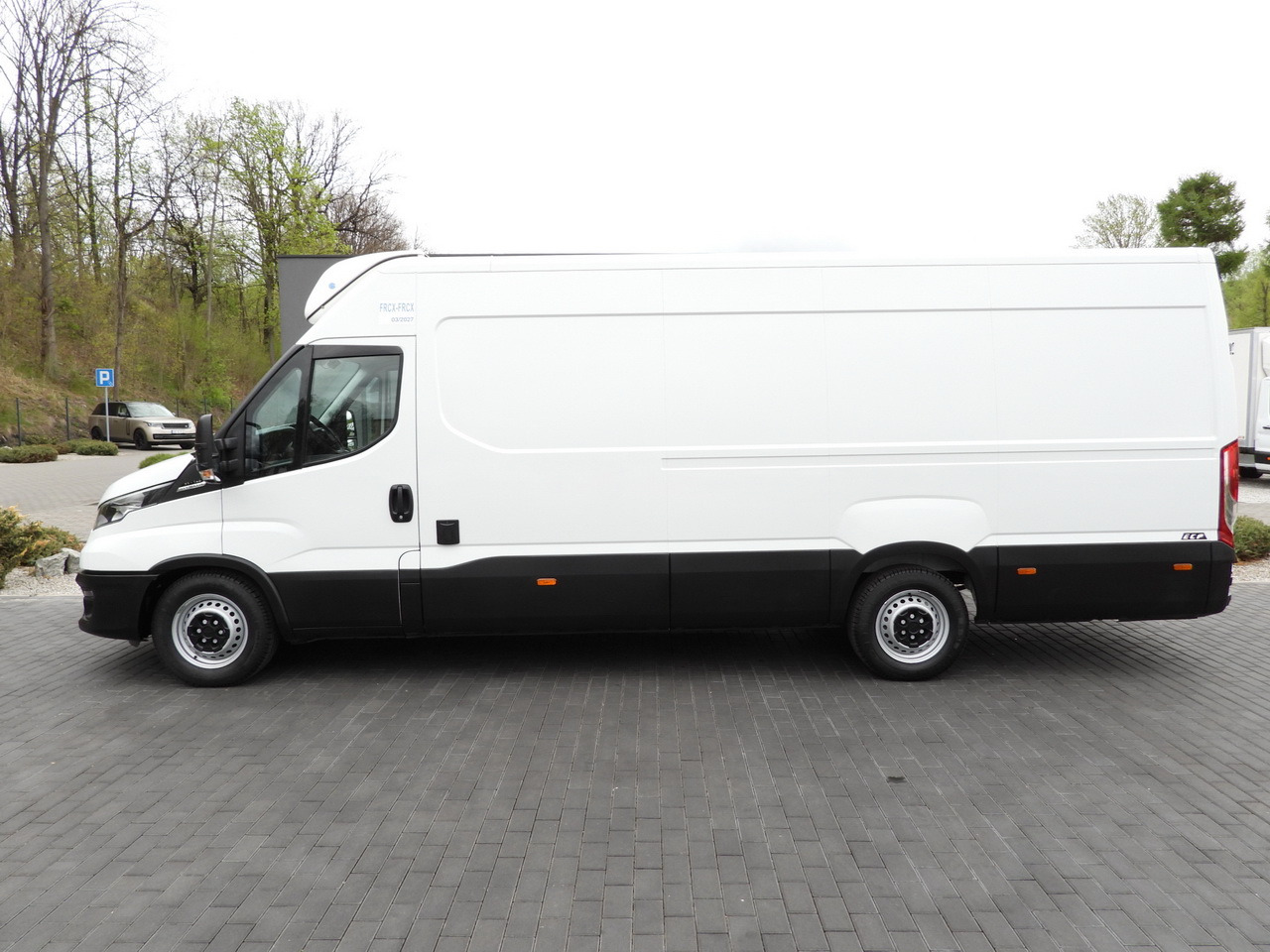 Хладилен бус IVECO DAILY 35S14 REFRIGERATOR VAN 0*C POWER SUPPLY 230V CRUISE CONTROL AUTOMATIC TRANSMISSION HI-MATIC AIR CONDITIONING  140HP: снимка 9