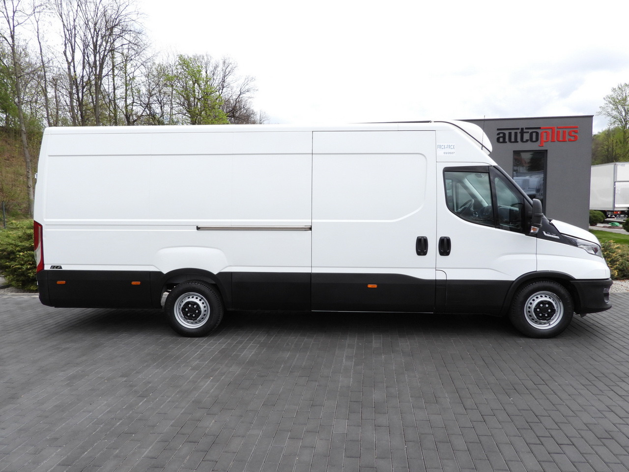 Хладилен бус IVECO DAILY 35S14 REFRIGERATOR VAN 0*C POWER SUPPLY 230V CRUISE CONTROL AUTOMATIC TRANSMISSION HI-MATIC AIR CONDITIONING  140HP: снимка 7