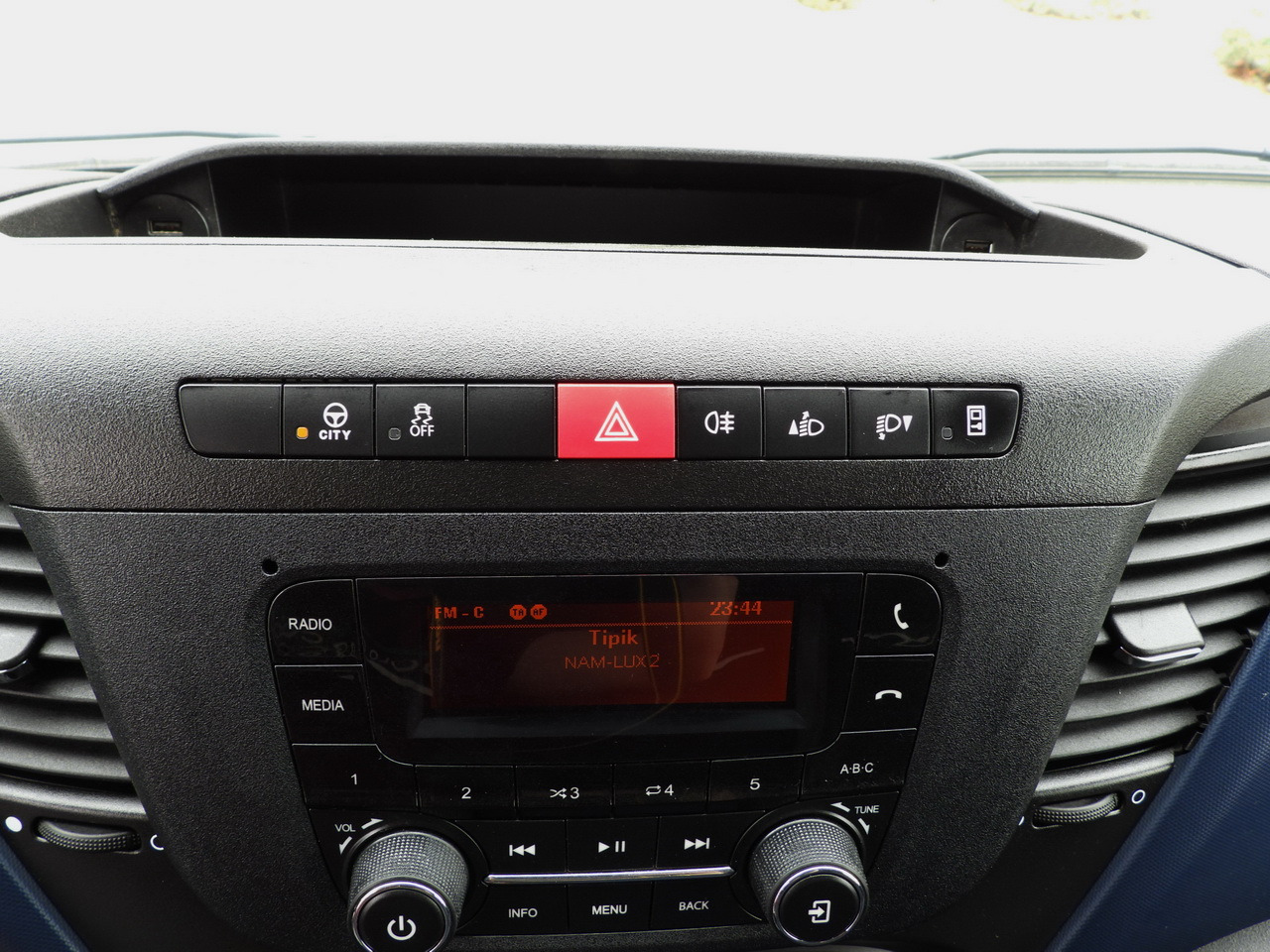 Хладилен бус IVECO DAILY 35S14 REFRIGERATOR VAN 0*C POWER SUPPLY 230V CRUISE CONTROL AUTOMATIC TRANSMISSION HI-MATIC AIR CONDITIONING  140HP: снимка 44