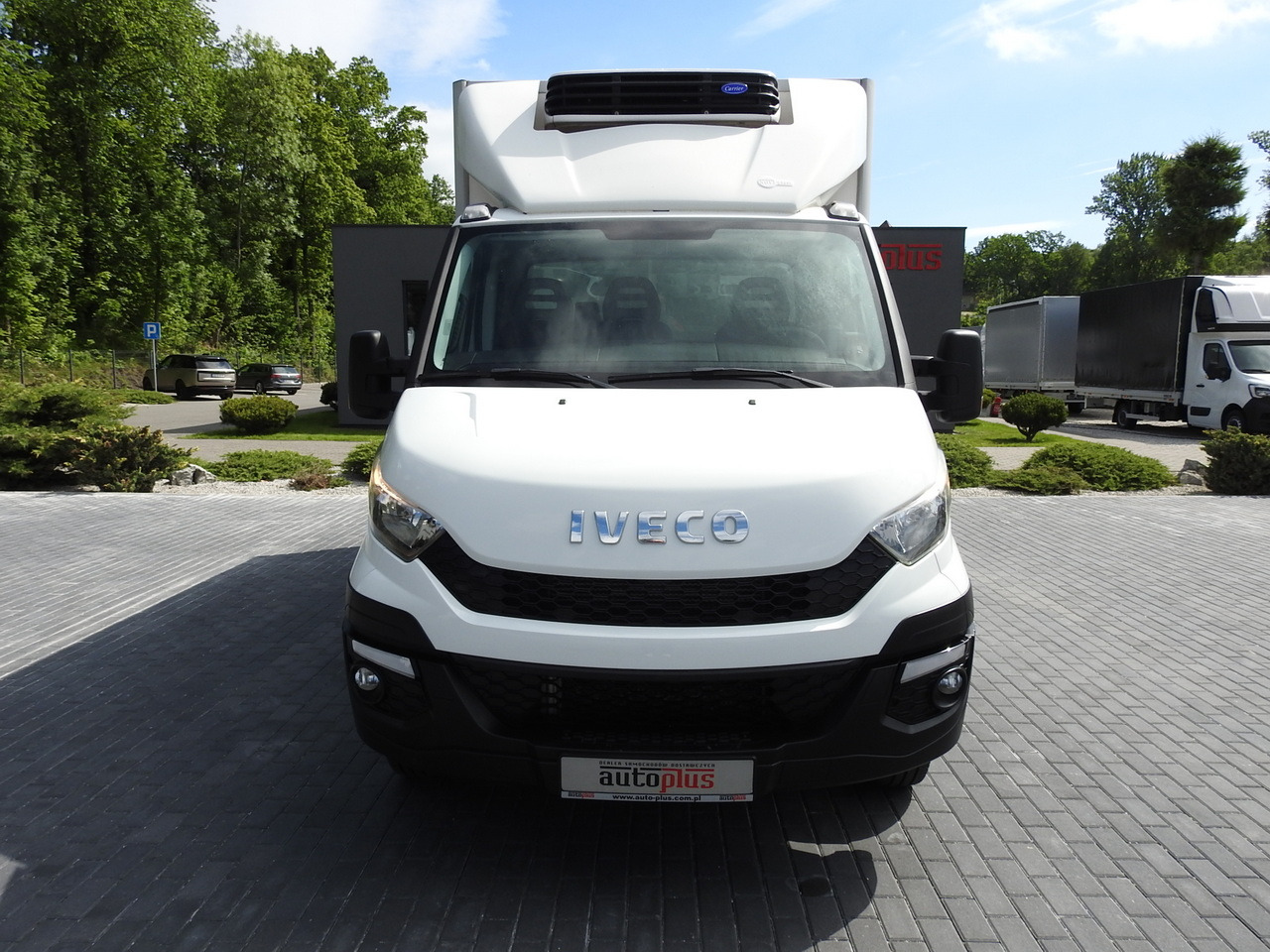 IVECO DAILY 35S15 REGRIGERATOR BOX -12*C 8 PALLETS CRUISE CONTROL TWIN WHEELS AIR CONDITIONING 150HP - Хладилен бус: снимка 5 IVECO DAILY 35S15 REGRIGERATOR BOX -12*C 8 PALLETS CRUISE CONTROL TWIN WHEELS AIR CONDITIONING 150HP - Хладилен бус: снимка 5