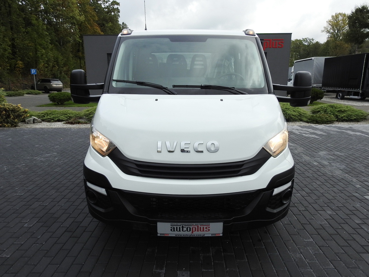 IVECO DAILY 35S15 STAKE BODY DOUBLE CABIN DOKA 7 SEATS AIR CONDITIONING 150HP - Бордови бус: снимка 5 IVECO DAILY 35S15 STAKE BODY DOUBLE CABIN DOKA 7 SEATS AIR CONDITIONING 150HP - Бордови бус: снимка 5