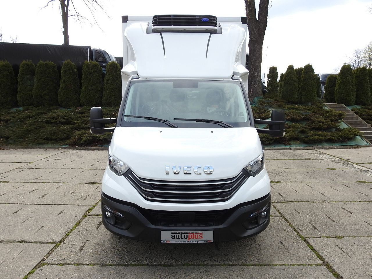 Нови Хладилен бус IVECO DAILY 35S16 NEW REGRIGERATOR BOX -10*C 8 PALLETS HEATING FUNCTION POWER SUPPLY 230V CRUISE CONTROL AIR CONDITIONING 160HP: снимка 5