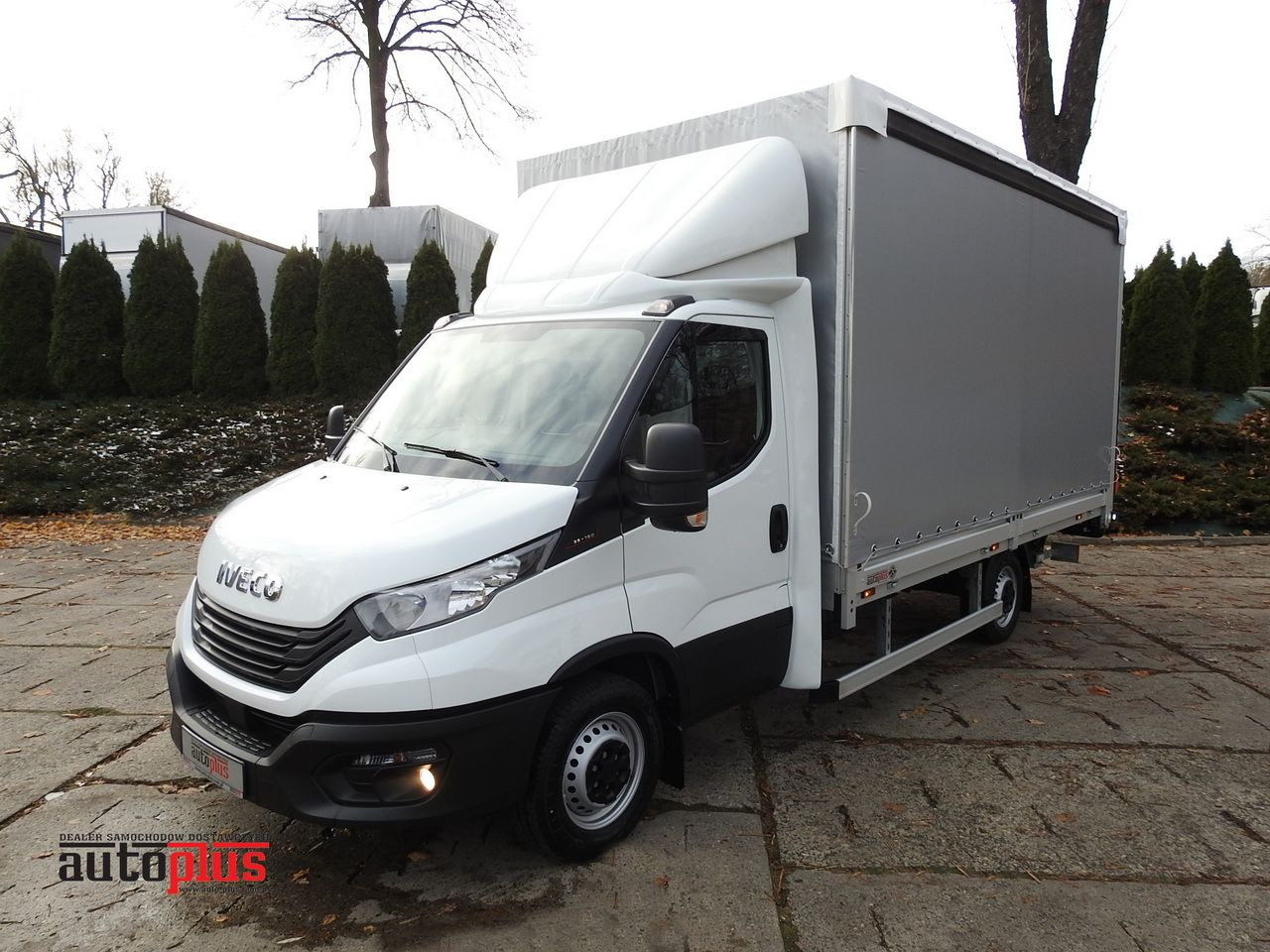 IVECO DAILY 35S16 NEW TARPAULIN LIFT 8 PALLETS CRUISE CONTROL AIR CONDITIONING 160HP - Брезентов бус: снимка 1 IVECO DAILY 35S16 NEW TARPAULIN LIFT 8 PALLETS CRUISE CONTROL AIR CONDITIONING 160HP - Брезентов бус: снимка 1