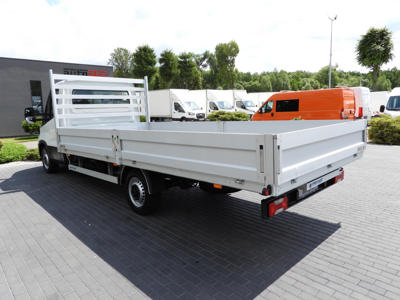 Лизинг на IVECO DAILY 35S16 STAKE BODY 10 PALLETS CRUISE CONTROL AIR CONDITIONING  160HP IVECO DAILY 35S16 STAKE BODY 10 PALLETS CRUISE CONTROL AIR CONDITIONING  160HP: снимка 9