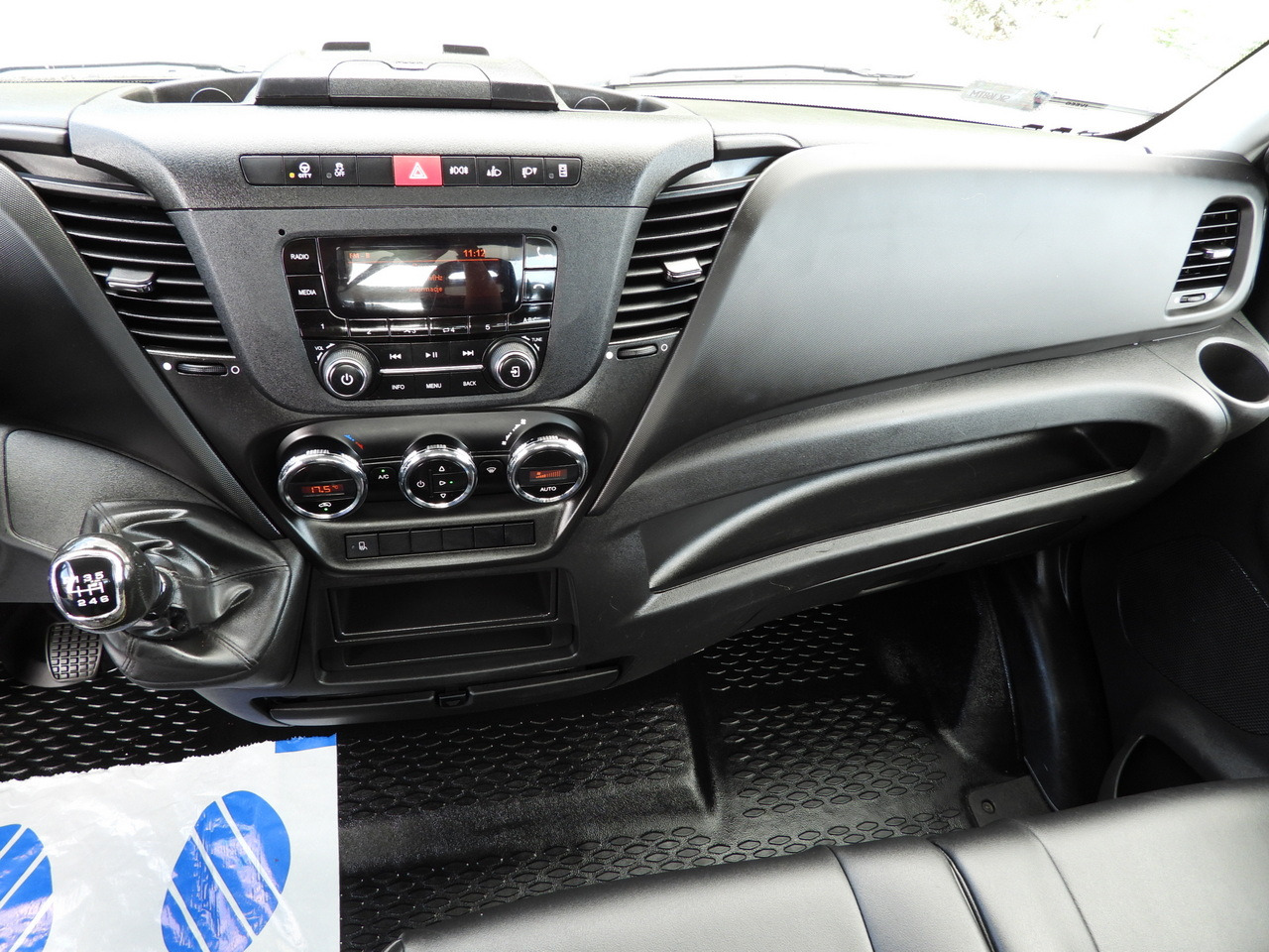 Лизинг на IVECO DAILY 35S16 STAKE BODY 10 PALLETS CRUISE CONTROL AIR CONDITIONING  160HP IVECO DAILY 35S16 STAKE BODY 10 PALLETS CRUISE CONTROL AIR CONDITIONING  160HP: снимка 31
