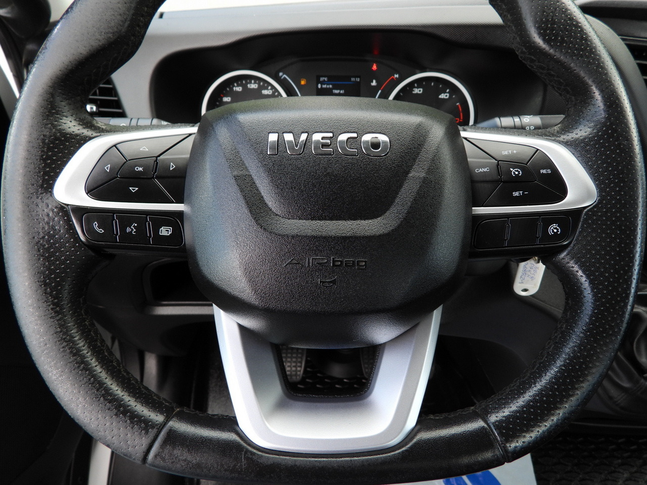 Лизинг на IVECO DAILY 35S16 STAKE BODY 10 PALLETS CRUISE CONTROL AIR CONDITIONING  160HP IVECO DAILY 35S16 STAKE BODY 10 PALLETS CRUISE CONTROL AIR CONDITIONING  160HP: снимка 29