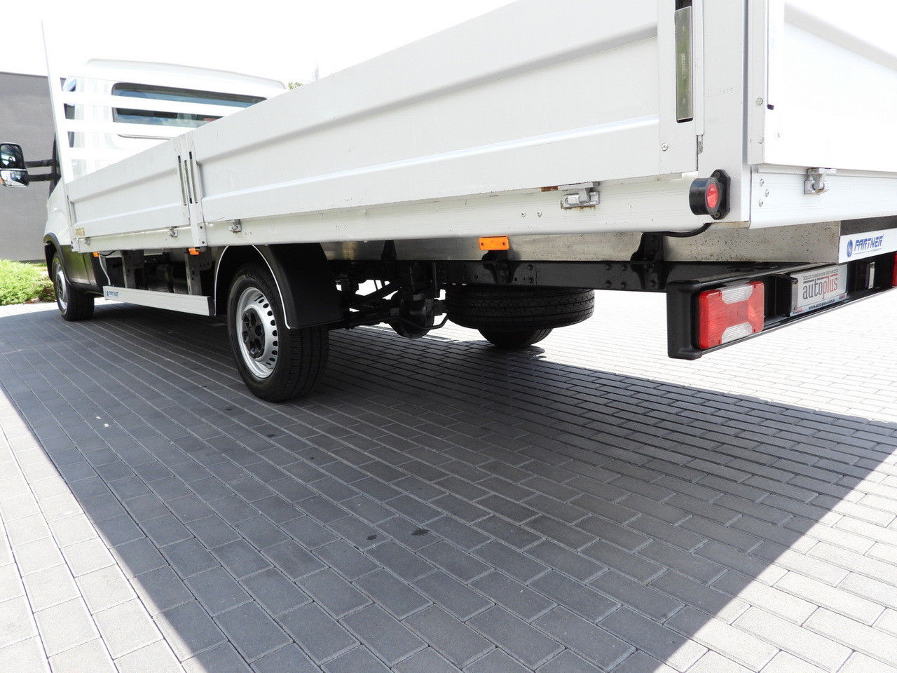 Лизинг на IVECO DAILY 35S16 STAKE BODY 10 PALLETS CRUISE CONTROL AIR CONDITIONING  160HP IVECO DAILY 35S16 STAKE BODY 10 PALLETS CRUISE CONTROL AIR CONDITIONING  160HP: снимка 15