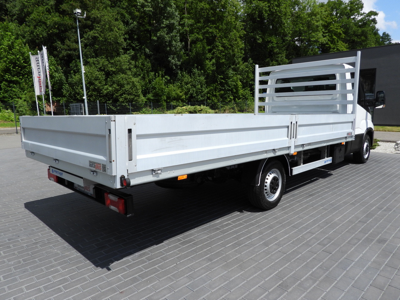 Лизинг на IVECO DAILY 35S16 STAKE BODY 10 PALLETS CRUISE CONTROL AIR CONDITIONING  160HP IVECO DAILY 35S16 STAKE BODY 10 PALLETS CRUISE CONTROL AIR CONDITIONING  160HP: снимка 13