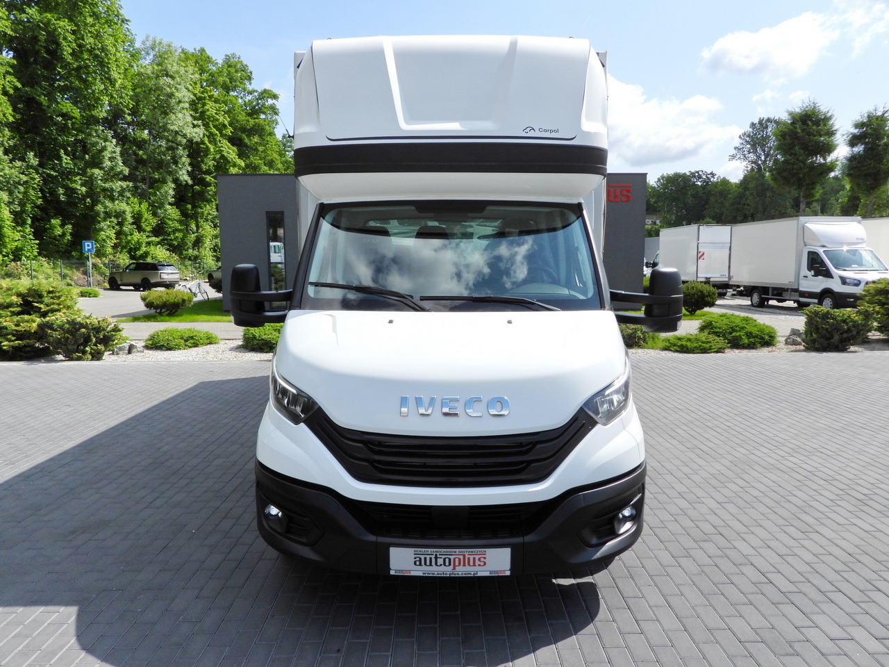 IVECO DAILY 35S18 TARPAULIN 10 PALLETS CRUISE CONTROL LED LIGHTS AIR CONDITIONING 180HP - Брезентов бус: снимка 5 IVECO DAILY 35S18 TARPAULIN 10 PALLETS CRUISE CONTROL LED LIGHTS AIR CONDITIONING 180HP - Брезентов бус: снимка 5