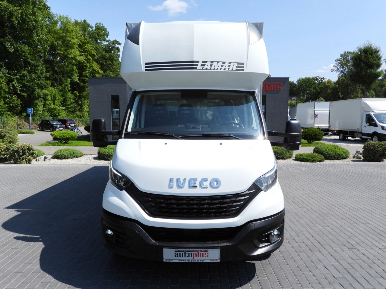 IVECO DAILY 35S18 TARPAULIN 10 PALLETS WEBASTO CRUISE CONTROL LED LIGHTS PNEUMATICS AIR CONDITIONING 180HP - Брезентов бус: снимка 5 IVECO DAILY 35S18 TARPAULIN 10 PALLETS WEBASTO CRUISE CONTROL LED LIGHTS PNEUMATICS AIR CONDITIONING 180HP - Брезентов бус: снимка 5