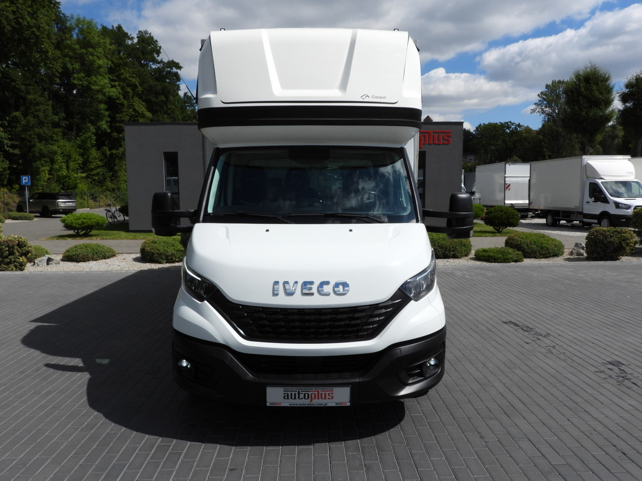 IVECO DAILY 35S18 TARPAULIN 10 PALLETS WEBASTO CRUISE CONTROL NAVIGATION LED LIGHTS AIR CONDITIONING 180HP - Брезентов бус: снимка 5 IVECO DAILY 35S18 TARPAULIN 10 PALLETS WEBASTO CRUISE CONTROL NAVIGATION LED LIGHTS AIR CONDITIONING 180HP - Брезентов бус: снимка 5