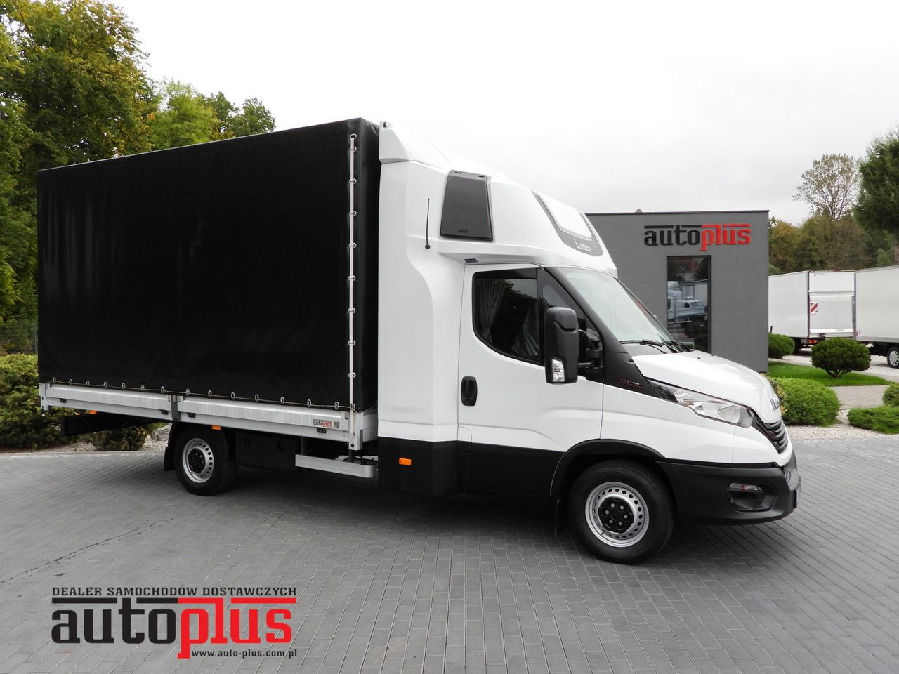 IVECO DAILY 35S18 TARPAULIN 10 PALLETS WEBASTO CRUISE CONTROL PNEUMATICS AIR CONDITIONING 180HP - Брезентов бус: снимка 1 IVECO DAILY 35S18 TARPAULIN 10 PALLETS WEBASTO CRUISE CONTROL PNEUMATICS AIR CONDITIONING 180HP - Брезентов бус: снимка 1