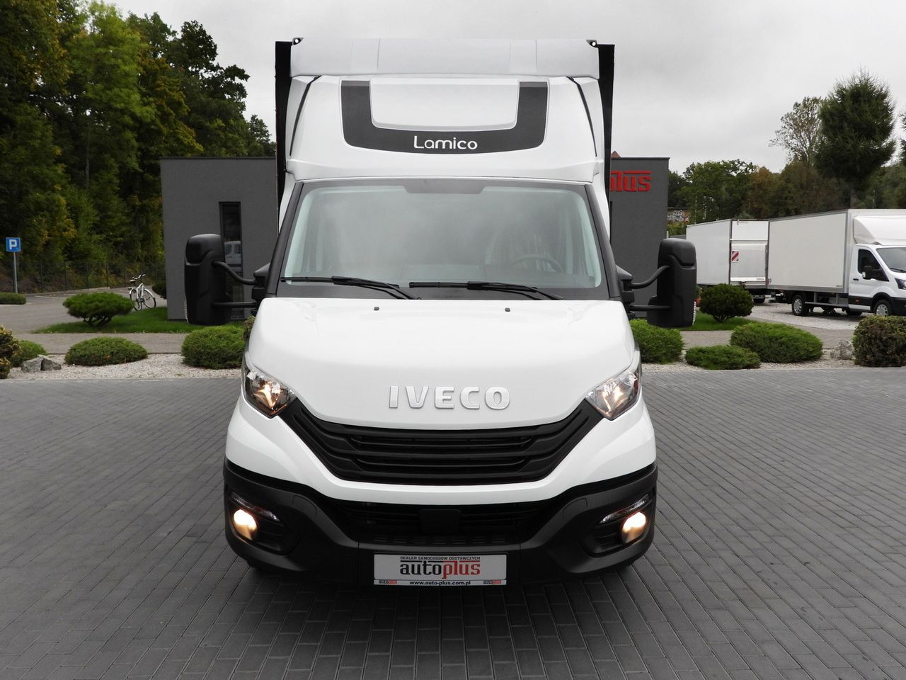 IVECO DAILY 35S18 TARPAULIN 10 PALLETS WEBASTO CRUISE CONTROL PNEUMATICS AIR CONDITIONING 180HP - Брезентов бус: снимка 5 IVECO DAILY 35S18 TARPAULIN 10 PALLETS WEBASTO CRUISE CONTROL PNEUMATICS AIR CONDITIONING 180HP - Брезентов бус: снимка 5