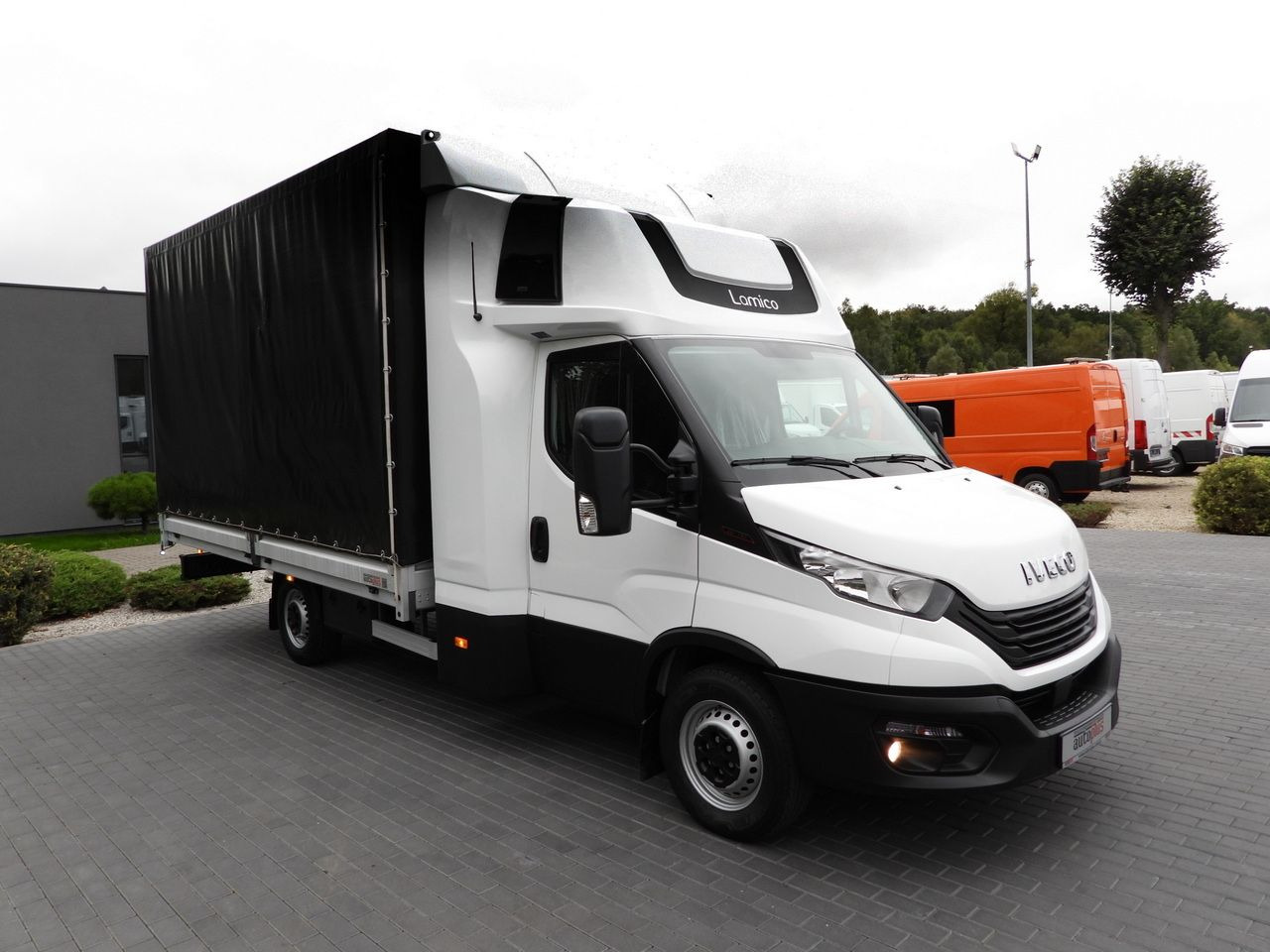 IVECO DAILY 35S18 TARPAULIN 10 PALLETS WEBASTO CRUISE CONTROL PNEUMATICS AIR CONDITIONING 180HP - Брезентов бус: снимка 4 IVECO DAILY 35S18 TARPAULIN 10 PALLETS WEBASTO CRUISE CONTROL PNEUMATICS AIR CONDITIONING 180HP - Брезентов бус: снимка 4