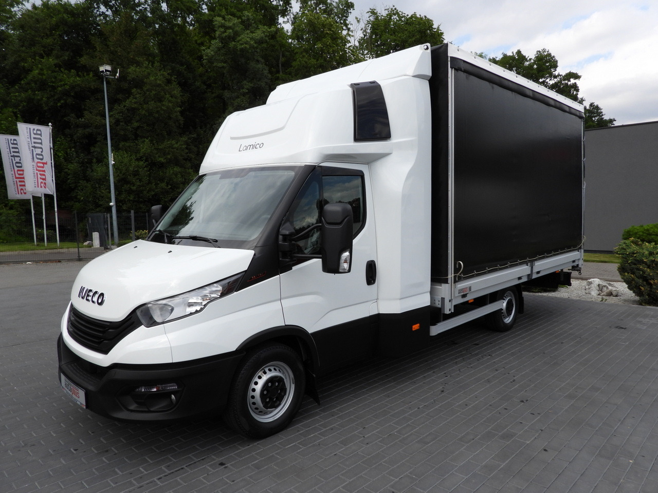 IVECO DAILY 35S18 TARPAULIN LIFT 10 PALLETS WEBASTO CRUISE CONTROL PNEUMATICS AIR CONDITIONING 180HP - Брезентов бус: снимка 5 IVECO DAILY 35S18 TARPAULIN LIFT 10 PALLETS WEBASTO CRUISE CONTROL PNEUMATICS AIR CONDITIONING 180HP - Брезентов бус: снимка 5