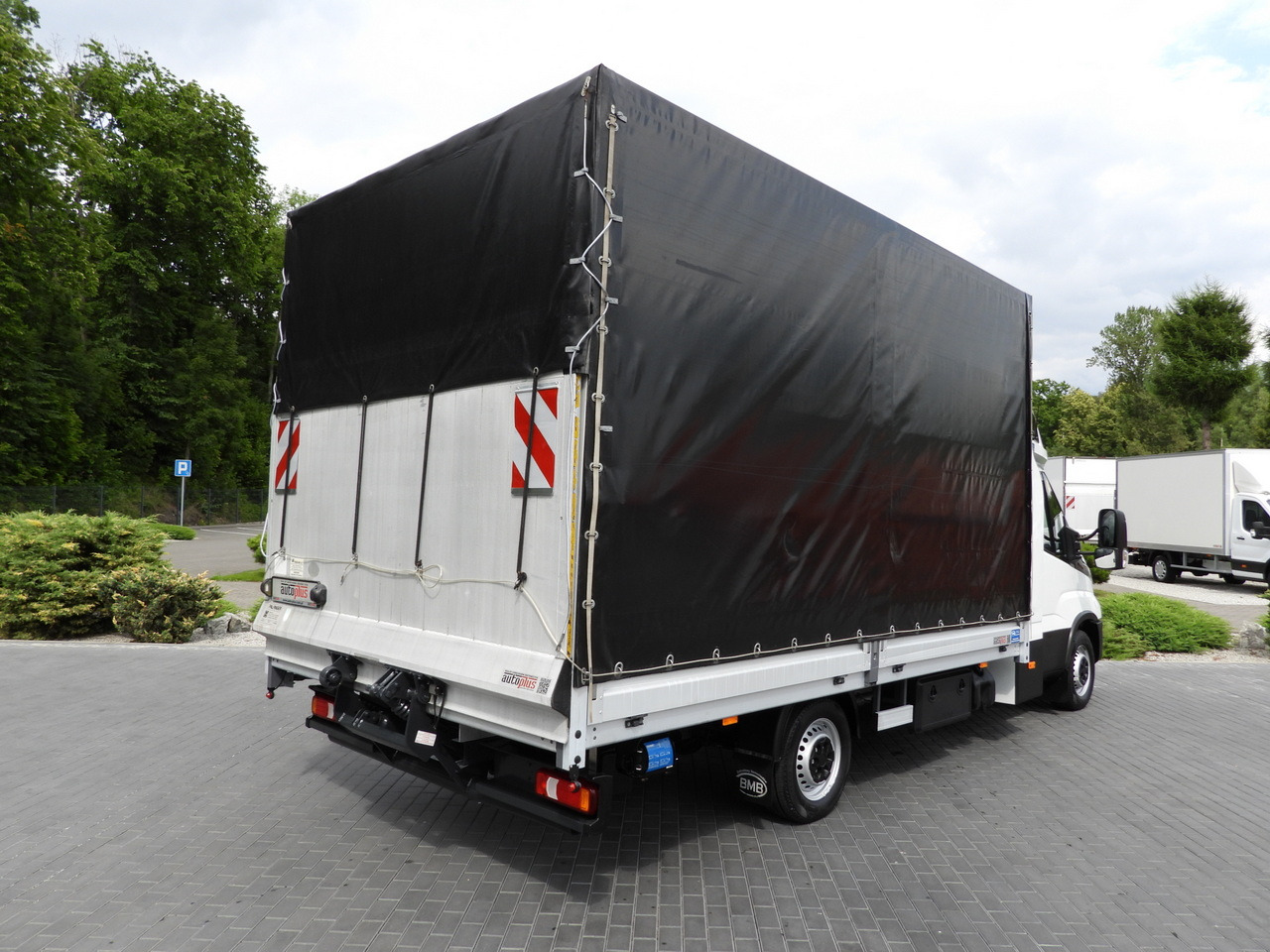 IVECO DAILY 35S18 TARPAULIN LIFT 10 PALLETS WEBASTO CRUISE CONTROL PNEUMATICS AIR CONDITIONING 180HP - Брезентов бус: снимка 3 IVECO DAILY 35S18 TARPAULIN LIFT 10 PALLETS WEBASTO CRUISE CONTROL PNEUMATICS AIR CONDITIONING 180HP - Брезентов бус: снимка 3