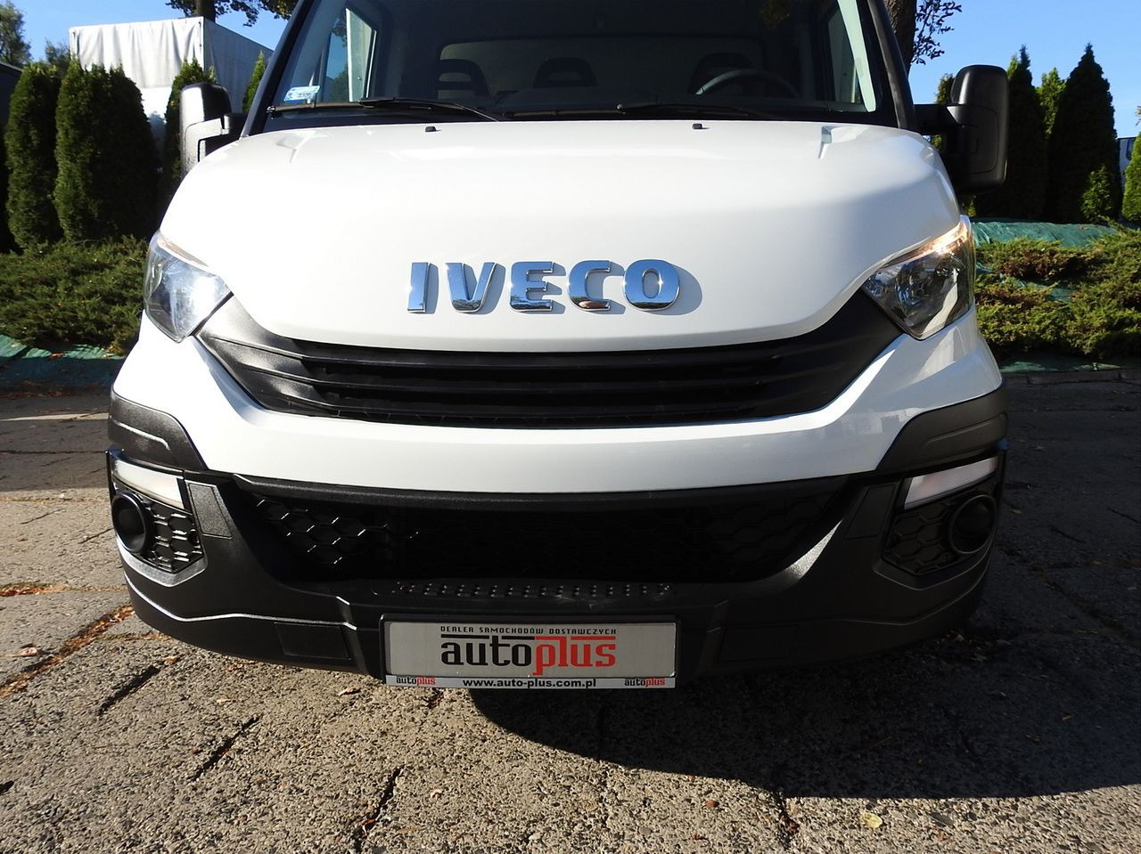 IVECO DAILY 35S18 TARPAULIN LIFT 8 PALLETS CRUISE CONTROL AIR CONDITIONING 180HP - Брезентов бус: снимка 5 IVECO DAILY 35S18 TARPAULIN LIFT 8 PALLETS CRUISE CONTROL AIR CONDITIONING 180HP - Брезентов бус: снимка 5