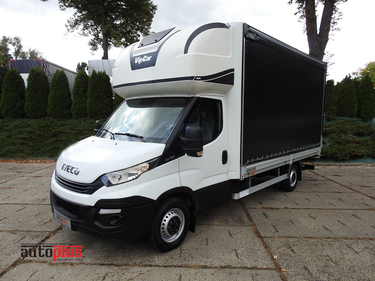 IVECO DAILY 35S18 TARPAULIN LIFT 8 PALLETS CRUISE CONTROL AIR CONDITIONING 180HP - Брезентов бус: снимка 1 IVECO DAILY 35S18 TARPAULIN LIFT 8 PALLETS CRUISE CONTROL AIR CONDITIONING 180HP - Брезентов бус: снимка 1