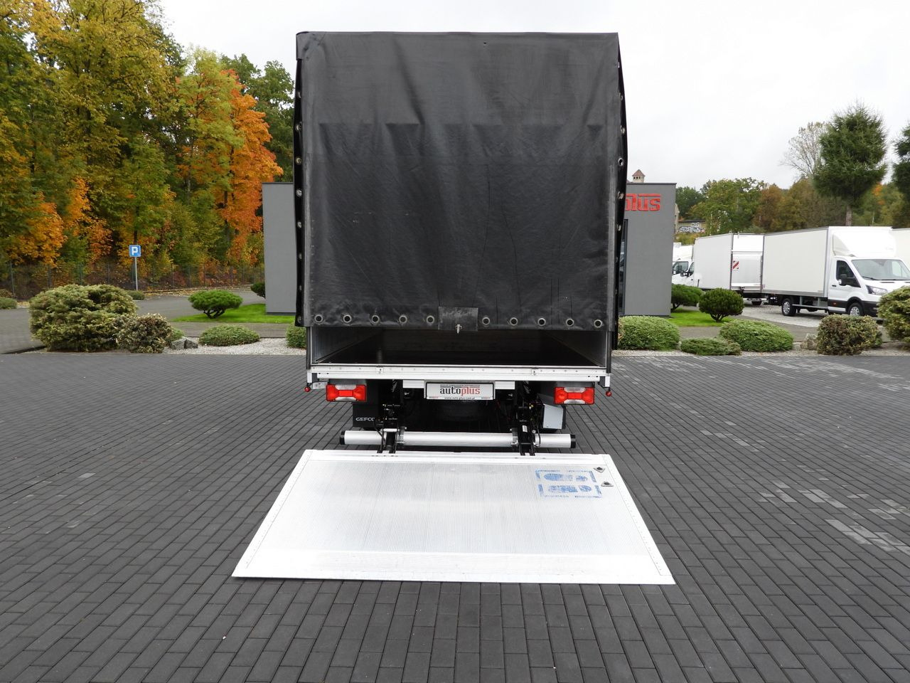 Брезентов бус IVECO DAILY 35S18 TARPAULIN LIFT 8 PALLETS WEBASTO CRUISE CONTROL AIR CONDITIONING  180HP: снимка 11
