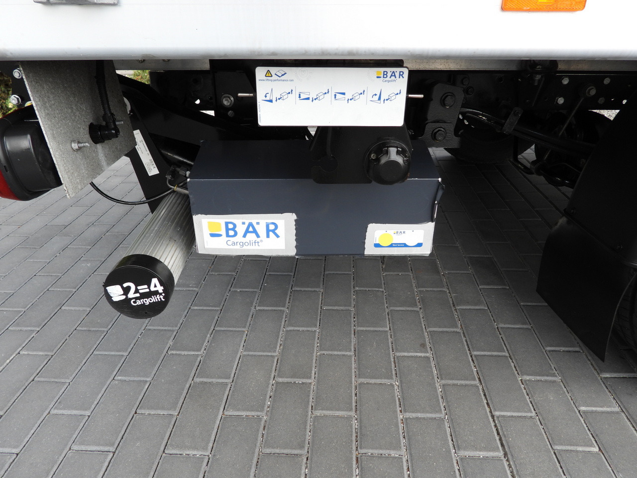 Брезентов бус IVECO DAILY 35S18 TARPAULIN LIFT 8 PALLETS WEBASTO CRUISE CONTROL AIR CONDITIONING 180HP: снимка 28 Брезентов бус IVECO DAILY 35S18 TARPAULIN LIFT 8 PALLETS WEBASTO CRUISE CONTROL AIR CONDITIONING 180HP: снимка 28