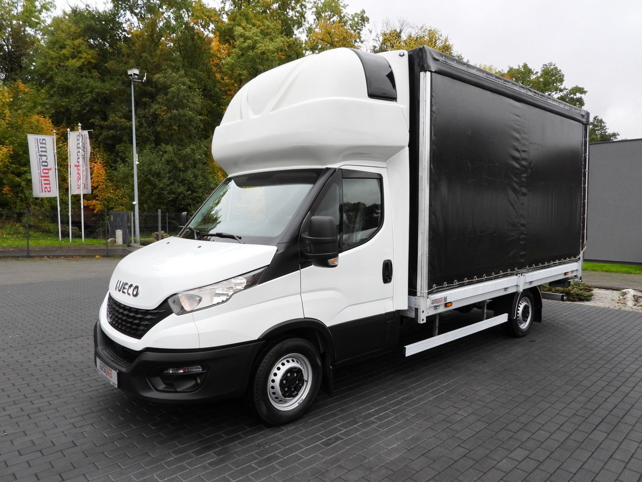Брезентов бус IVECO DAILY 35S18 TARPAULIN LIFT 8 PALLETS WEBASTO CRUISE CONTROL AIR CONDITIONING  180HP: снимка 6
