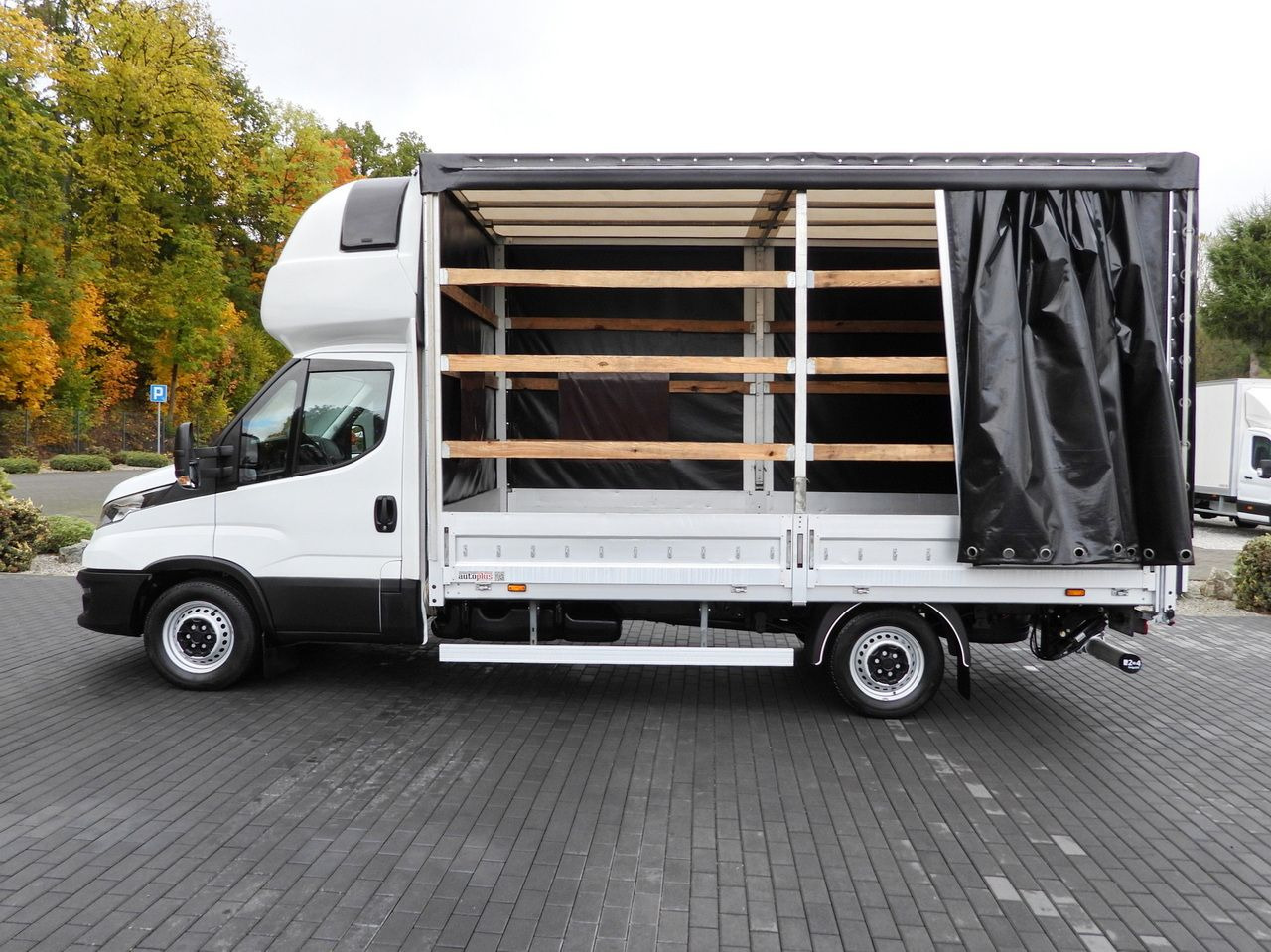 Брезентов бус IVECO DAILY 35S18 TARPAULIN LIFT 8 PALLETS WEBASTO CRUISE CONTROL AIR CONDITIONING  180HP: снимка 8