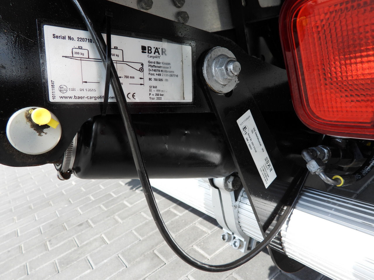 Брезентов бус IVECO DAILY 35S18 TARPAULIN LIFT 8 PALLETS WEBASTO CRUISE CONTROL AIR CONDITIONING 180HP: снимка 25 Брезентов бус IVECO DAILY 35S18 TARPAULIN LIFT 8 PALLETS WEBASTO CRUISE CONTROL AIR CONDITIONING 180HP: снимка 25