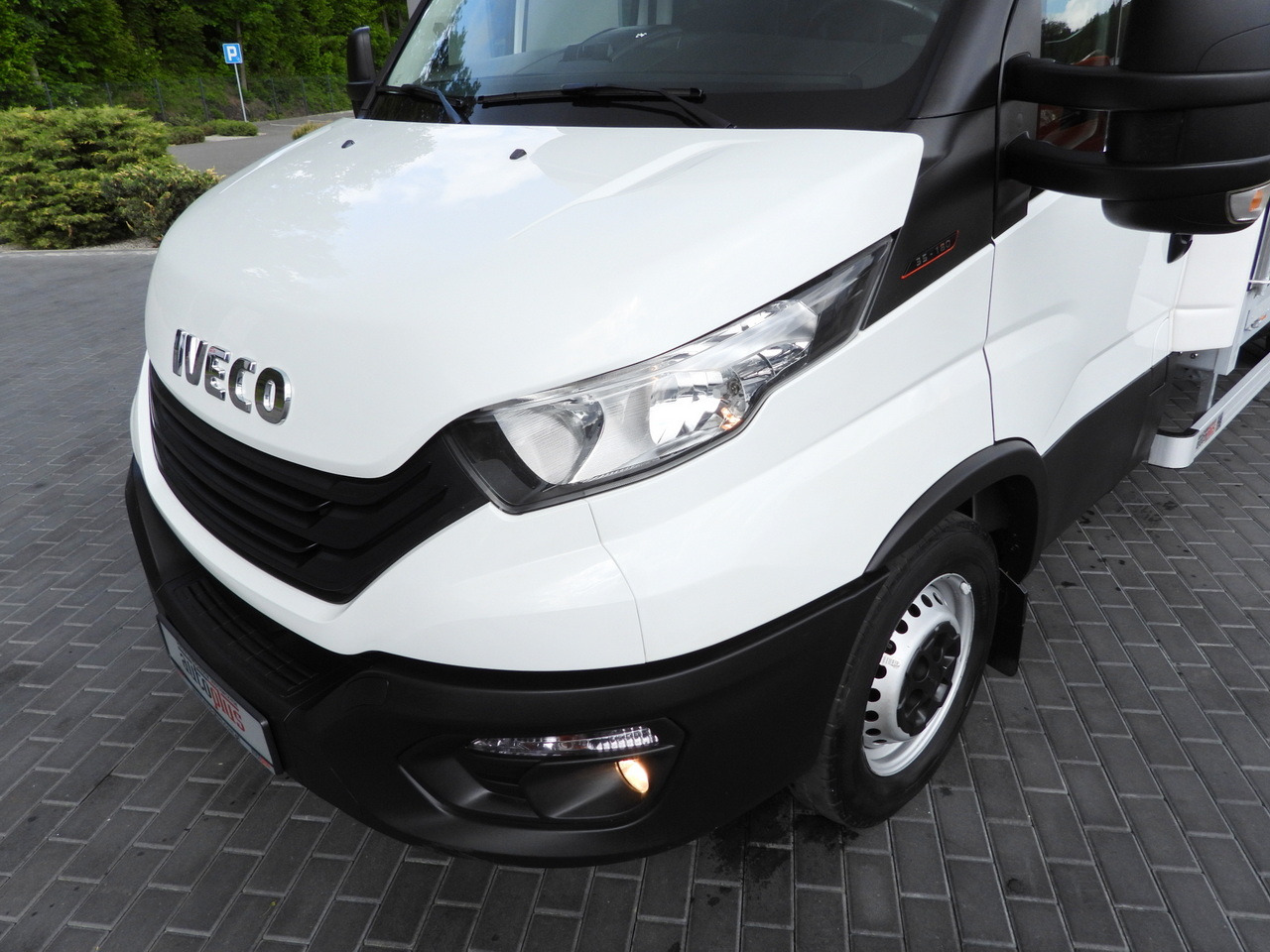 Брезентов бус IVECO DAILY 35S18 TARPAULIN LIFT 8 PALLETS WEBASTO CRUISE CONTROL AIR CONDITIONING 180HP: снимка 20 Брезентов бус IVECO DAILY 35S18 TARPAULIN LIFT 8 PALLETS WEBASTO CRUISE CONTROL AIR CONDITIONING 180HP: снимка 20