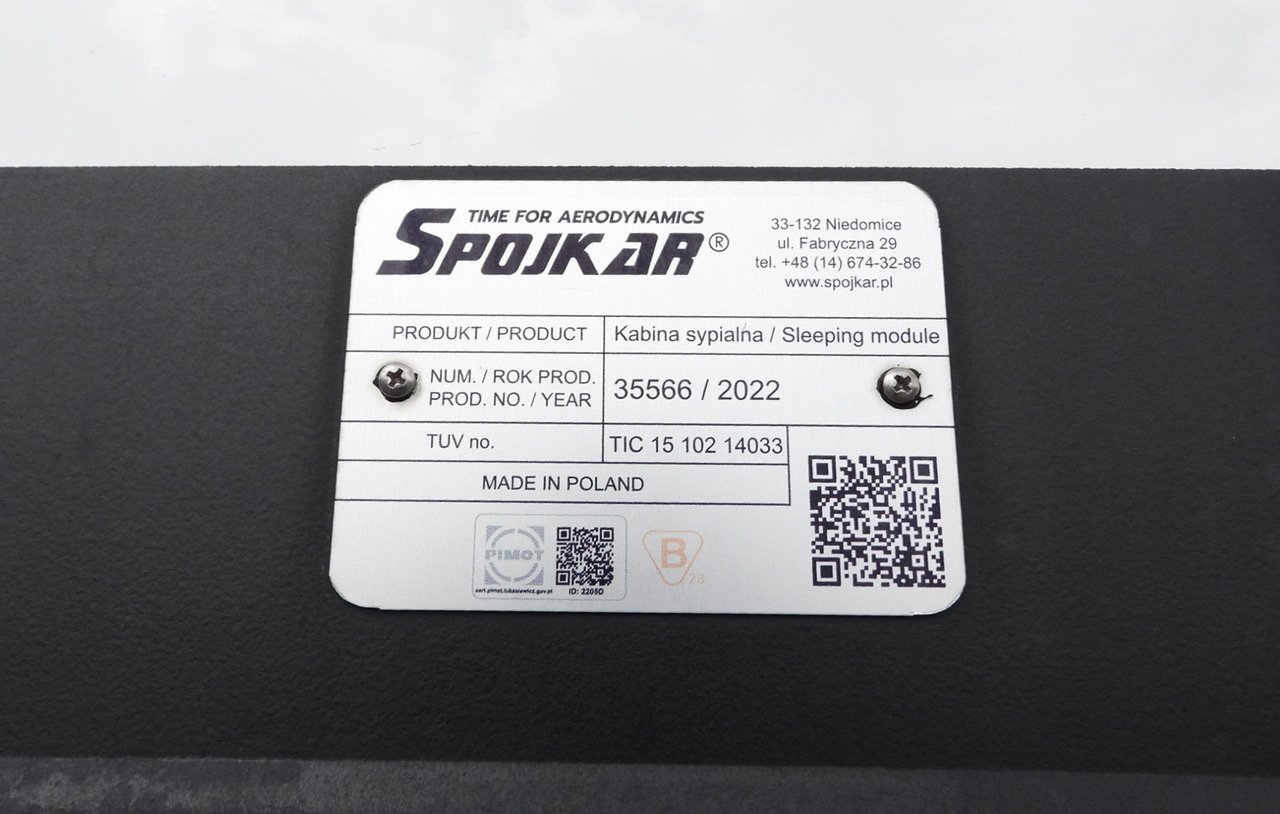 Брезентов бус IVECO DAILY 35S18 TARPAULIN LIFT 8 PALLETS WEBASTO CRUISE CONTROL AIR CONDITIONING 180HP: снимка 24 Брезентов бус IVECO DAILY 35S18 TARPAULIN LIFT 8 PALLETS WEBASTO CRUISE CONTROL AIR CONDITIONING 180HP: снимка 24