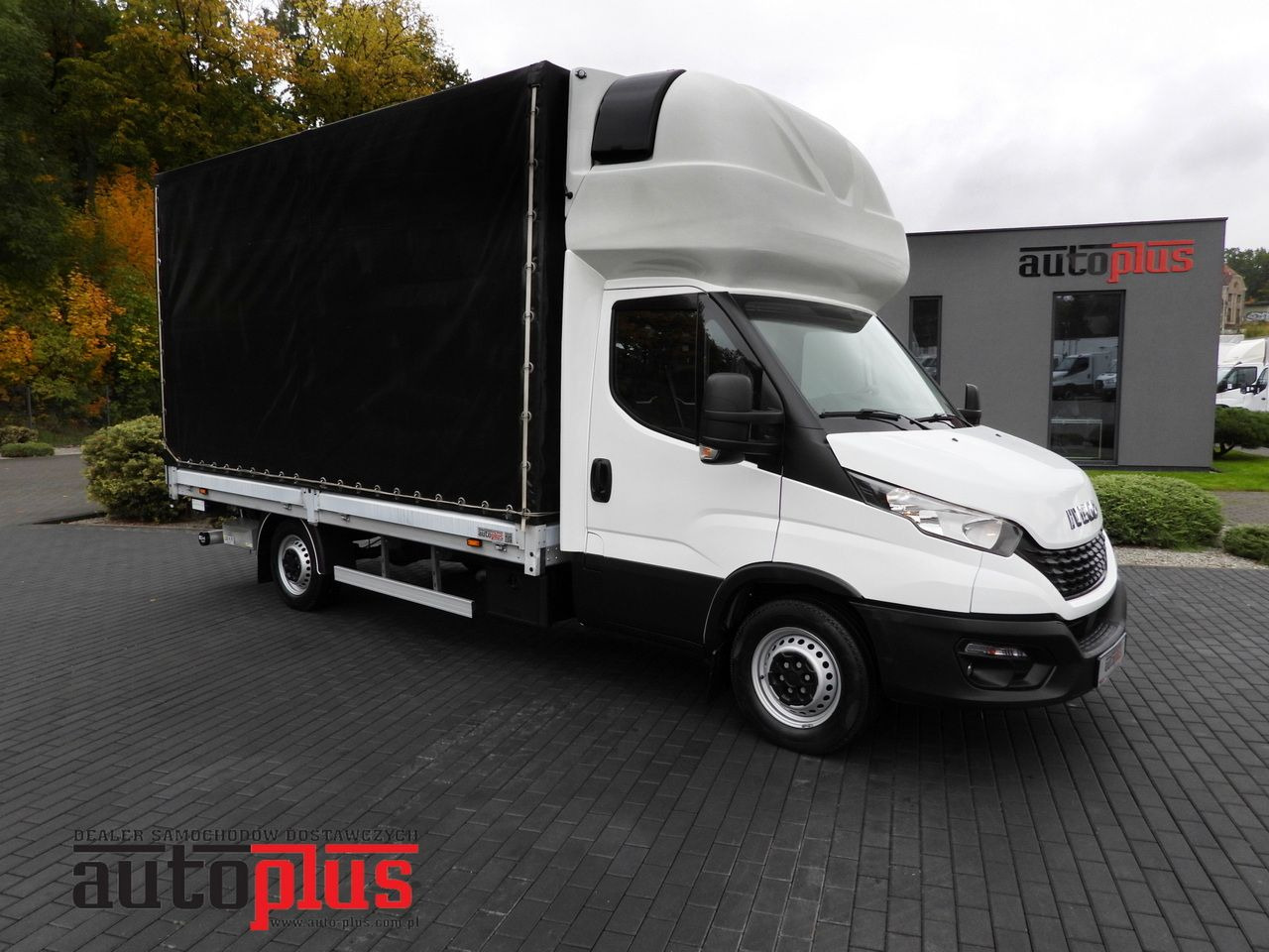 IVECO DAILY 35S18 TARPAULIN LIFT 8 PALLETS WEBASTO CRUISE CONTROL AIR CONDITIONING 180HP - Брезентов бус: снимка 1 IVECO DAILY 35S18 TARPAULIN LIFT 8 PALLETS WEBASTO CRUISE CONTROL AIR CONDITIONING 180HP - Брезентов бус: снимка 1