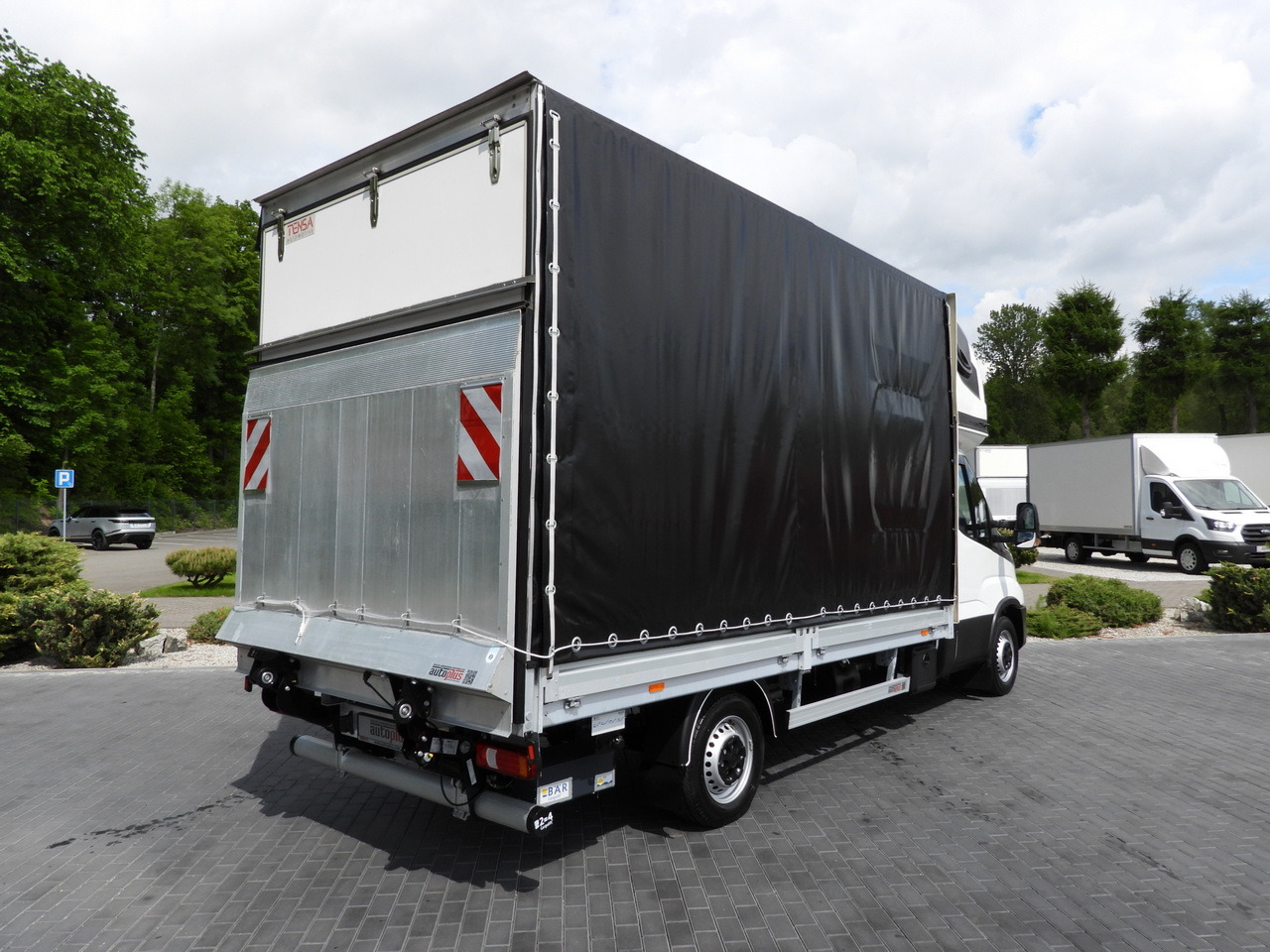 IVECO DAILY 35S18 TARPAULIN LIFT 8 PALLETS WEBASTO CRUISE CONTROL AIR CONDITIONING 180HP - Брезентов бус: снимка 3 IVECO DAILY 35S18 TARPAULIN LIFT 8 PALLETS WEBASTO CRUISE CONTROL AIR CONDITIONING 180HP - Брезентов бус: снимка 3