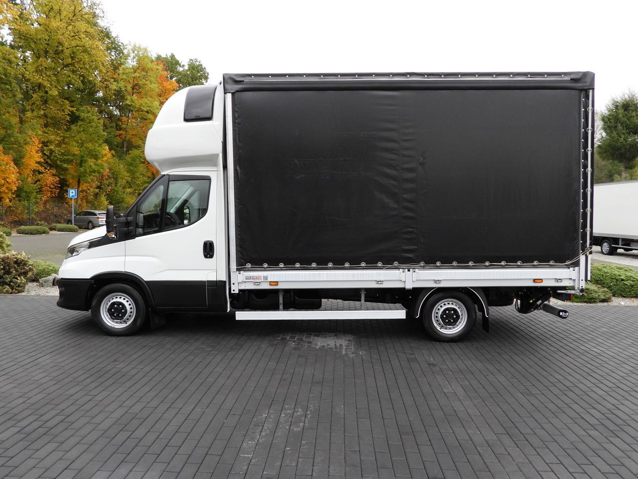 Брезентов бус IVECO DAILY 35S18 TARPAULIN LIFT 8 PALLETS WEBASTO CRUISE CONTROL AIR CONDITIONING  180HP: снимка 9