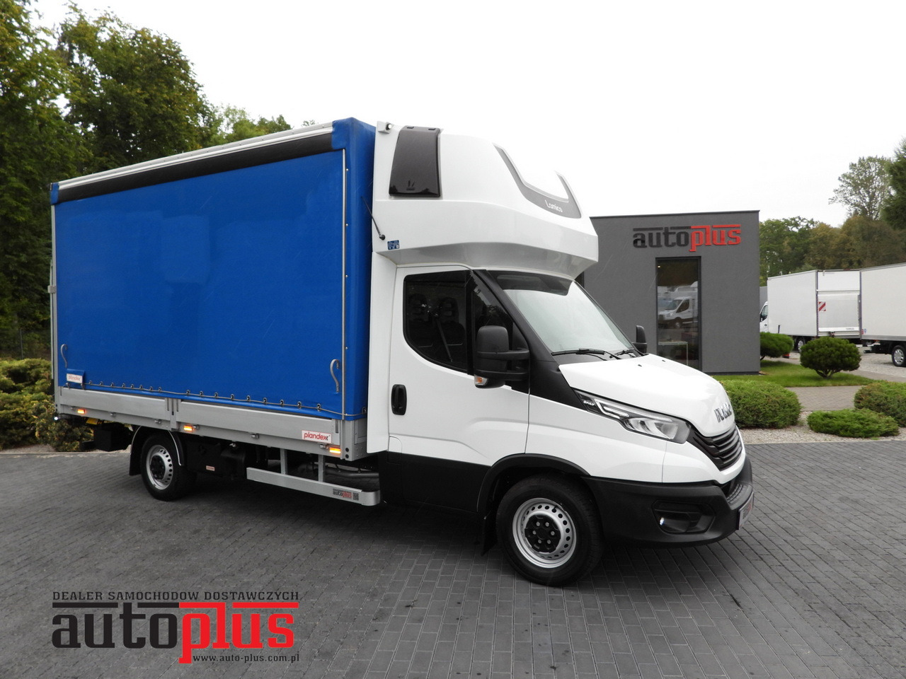 IVECO DAILY 35S18 TARPAULIN LIFT 8 PALLETS WEBASTO CRUISE CONTROL LED LIGHTS AIR CONDITIONING 180HP - Брезентов бус: снимка 1 IVECO DAILY 35S18 TARPAULIN LIFT 8 PALLETS WEBASTO CRUISE CONTROL LED LIGHTS AIR CONDITIONING 180HP - Брезентов бус: снимка 1