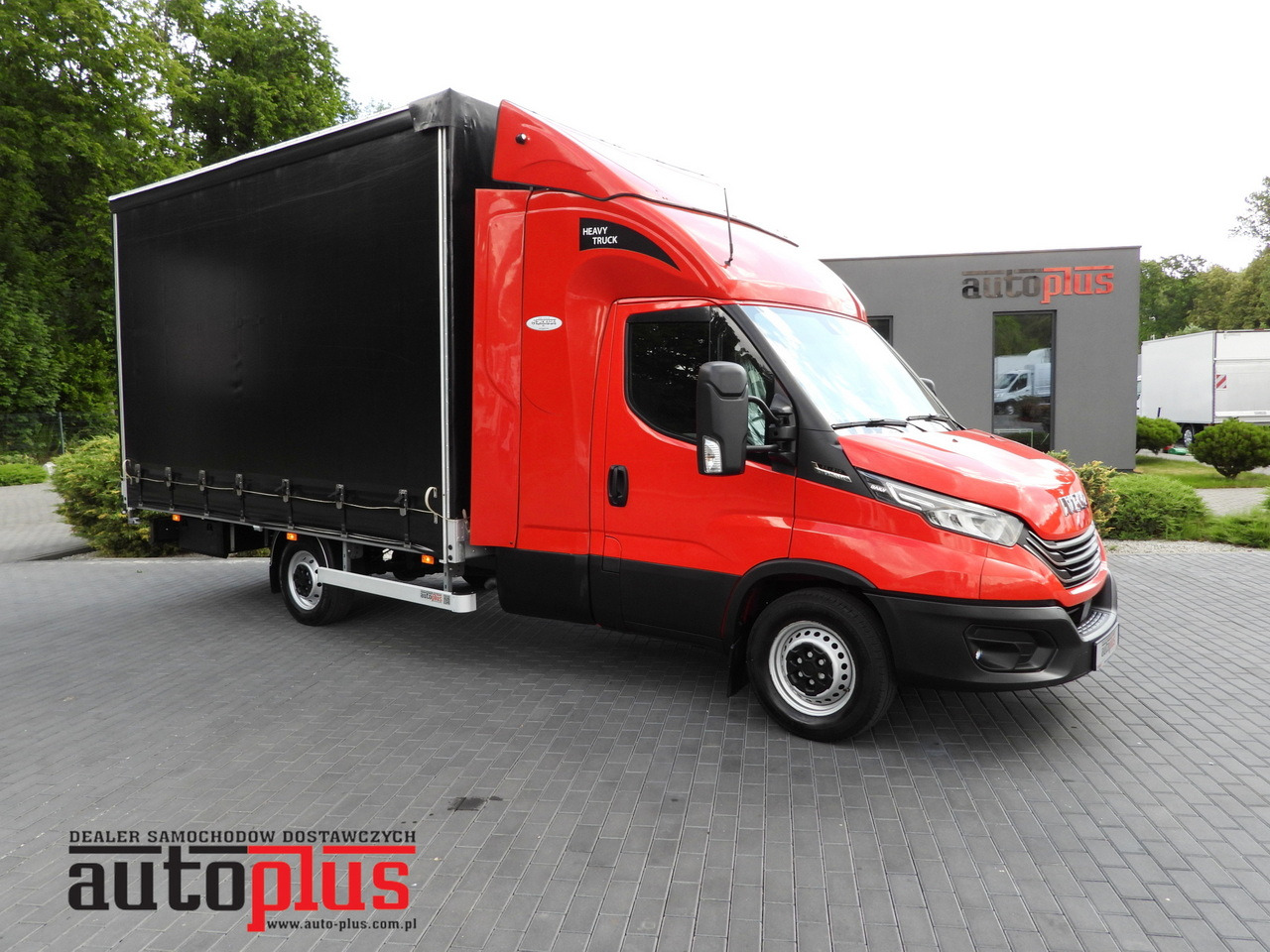 IVECO DAILY 35S21 TARPAULIN 10 PALLETS WEBASTO CRUISE CONTROL NAVIGATION LED LIGHTS PNEUMATICS AUTOMATIC TRANSMISSION HI-MATIC AIR CONDITIONING 210HP - Брезентов бус: снимка 1 IVECO DAILY 35S21 TARPAULIN 10 PALLETS WEBASTO CRUISE CONTROL NAVIGATION LED LIGHTS PNEUMATICS AUTOMATIC TRANSMISSION HI-MATIC AIR CONDITIONING 210HP - Брезентов бус: снимка 1
