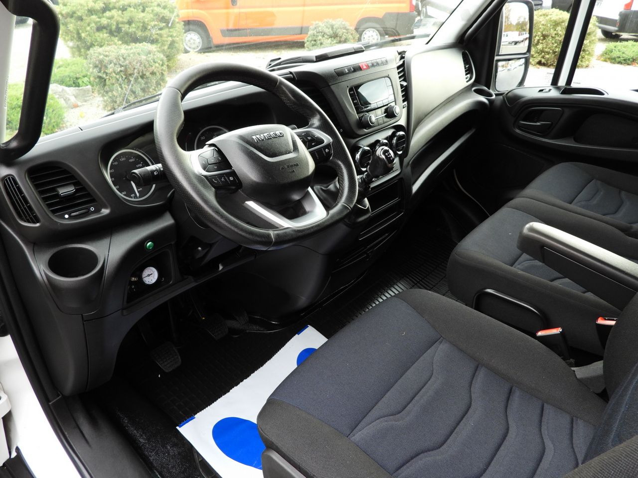 IVECO DAILY 50C17 TARPAULIN 10 PALLETS CRUISE CONTROL PNEUMATICS TWIN WHEELS AIR CONDITIONING  180HP - Брезентов бус: снимка 2 IVECO DAILY 50C17 TARPAULIN 10 PALLETS CRUISE CONTROL PNEUMATICS TWIN WHEELS AIR CONDITIONING  180HP - Брезентов бус: снимка 2