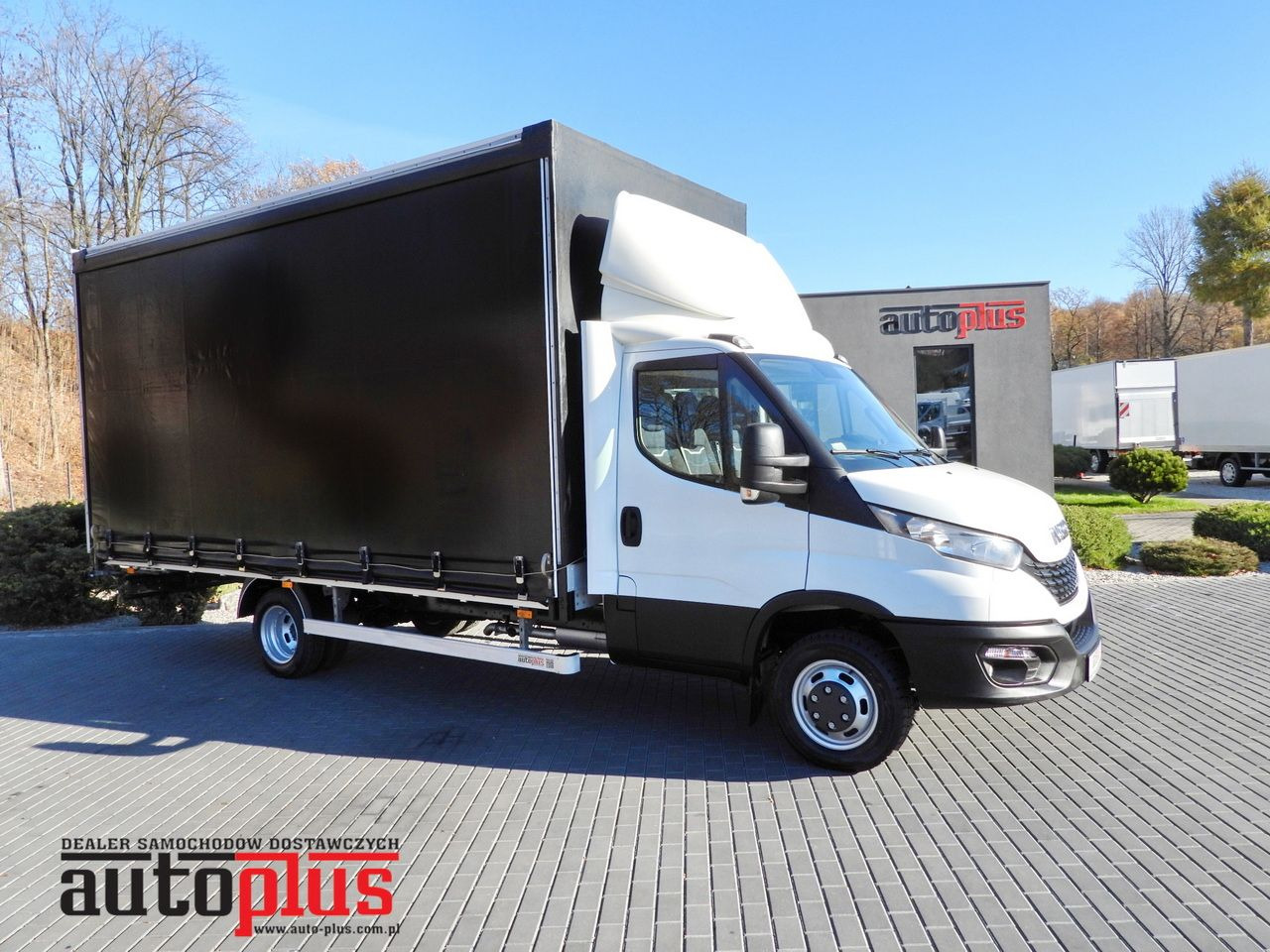 IVECO DAILY 50C17 TARPAULIN 10 PALLETS CRUISE CONTROL TWIN WHEELS AIR CONDITIONING 180HP - Брезентов бус: снимка 1 IVECO DAILY 50C17 TARPAULIN 10 PALLETS CRUISE CONTROL TWIN WHEELS AIR CONDITIONING 180HP - Брезентов бус: снимка 1
