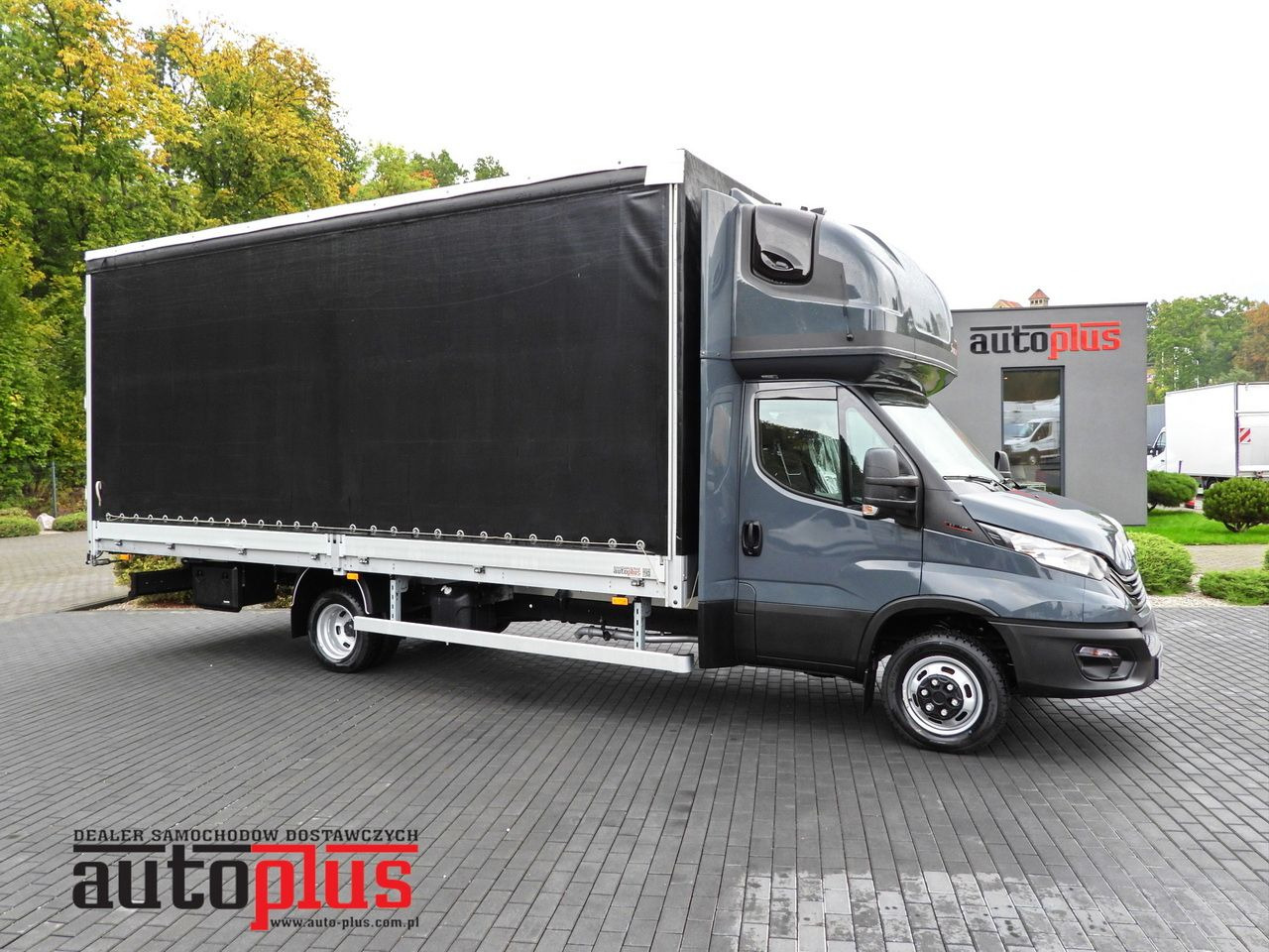 IVECO DAILY 50C18 TARPAULIN 14 PALLETS WEBASTO CRUISE CONTROL PNEUMATICS TWIN WHEELS AIR CONDITIONING 180HP - Брезентов бус: снимка 1 IVECO DAILY 50C18 TARPAULIN 14 PALLETS WEBASTO CRUISE CONTROL PNEUMATICS TWIN WHEELS AIR CONDITIONING 180HP - Брезентов бус: снимка 1