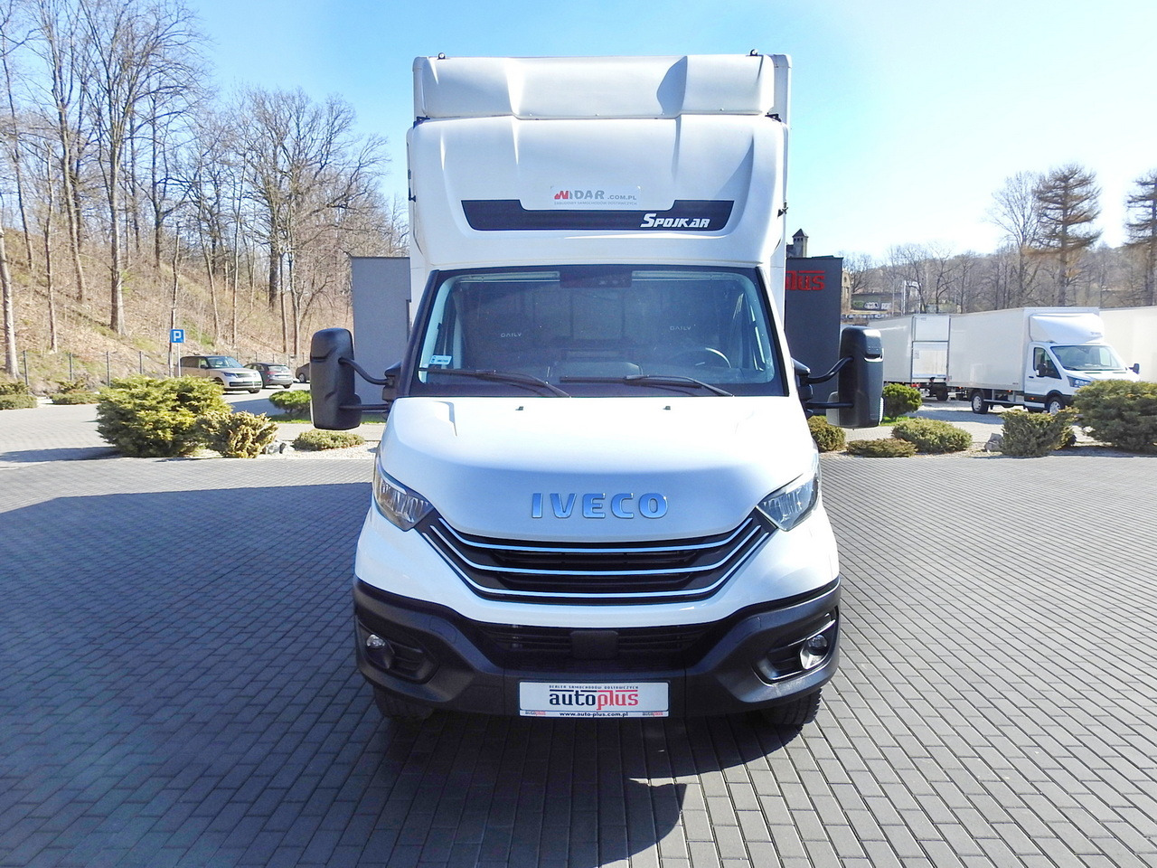 IVECO DAILY 70C18 BOX LIFT 14 PALLETS WEBASTO CRUISE CONTROL NAVIGATION LED LIGHTS TWIN WHEELS AIR CONDITIONING 180HP - Лекотоварен автомобил фургон: снимка 5 IVECO DAILY 70C18 BOX LIFT 14 PALLETS WEBASTO CRUISE CONTROL NAVIGATION LED LIGHTS TWIN WHEELS AIR CONDITIONING 180HP - Лекотоварен автомобил фургон: снимка 5